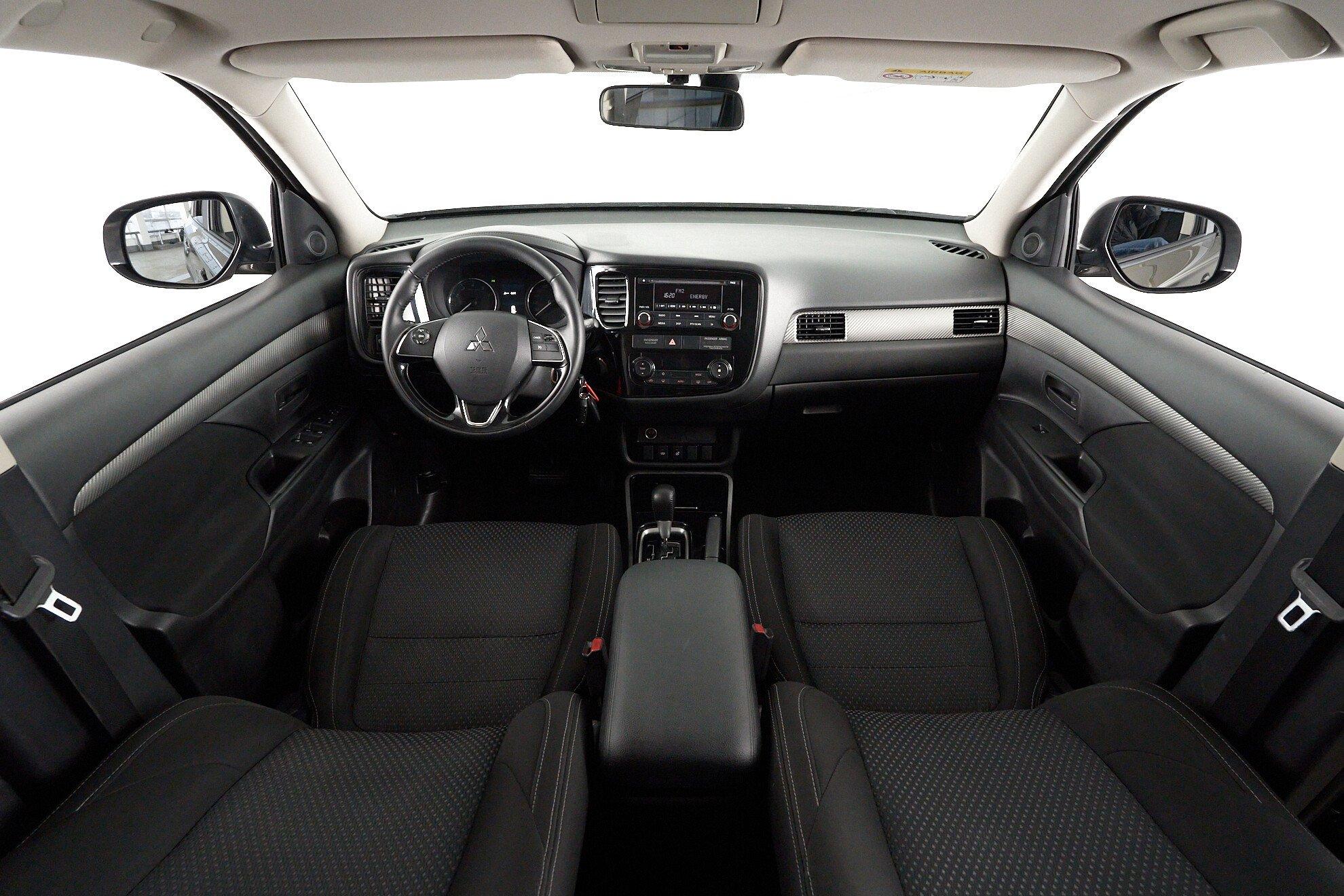 Mitsubishi Outlander 2018, коричневый