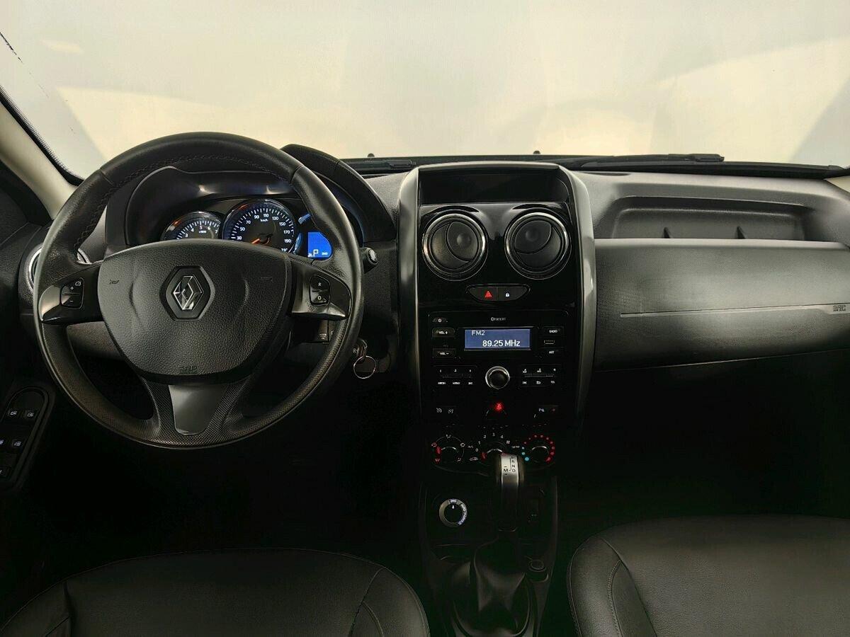 Renault Duster 2021, зеленый