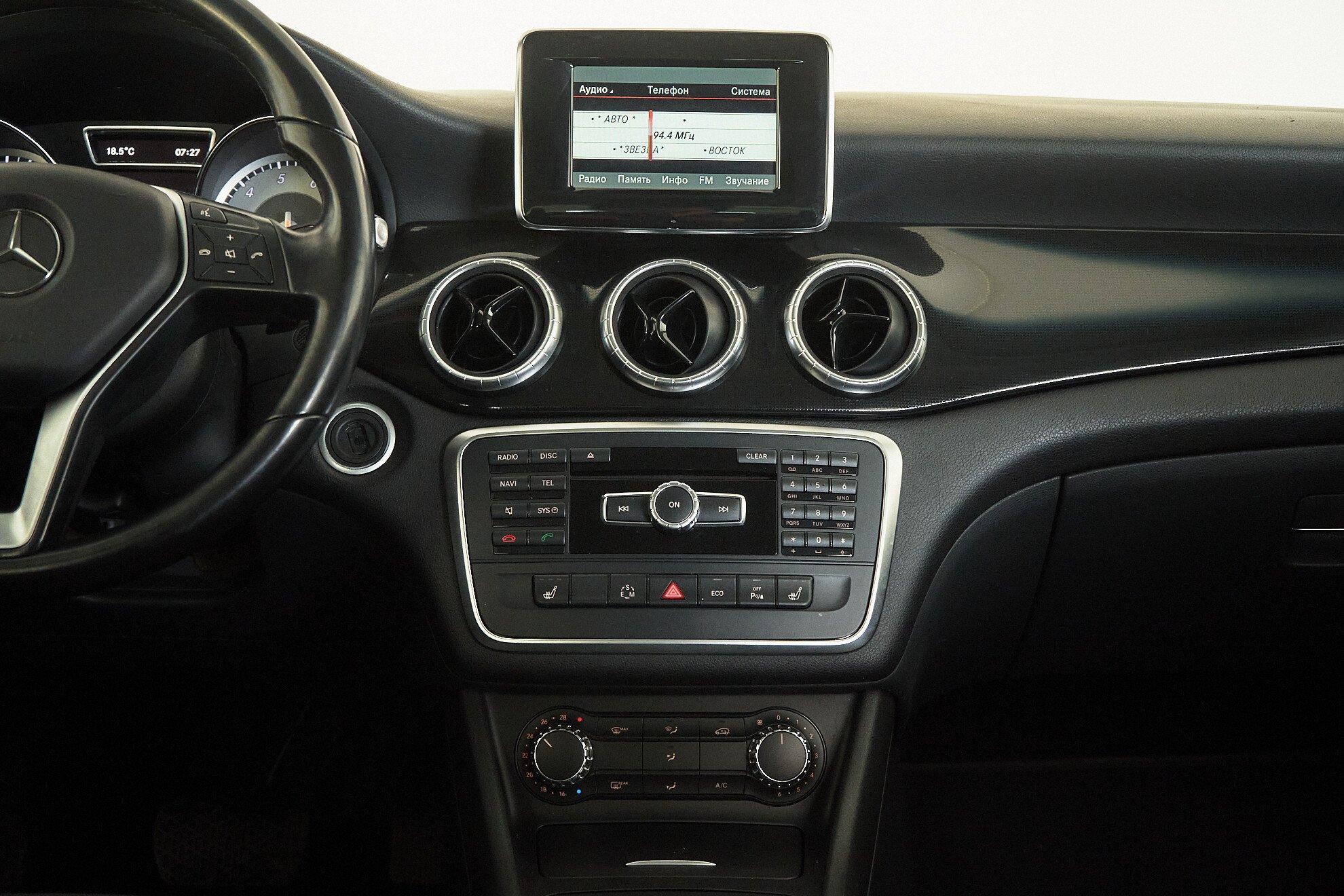 Mercedes-Benz CLA 2013, серый