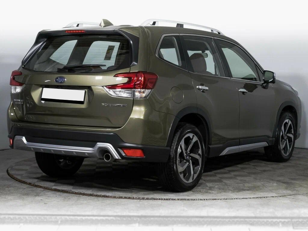 Subaru Forester 2021, зеленый