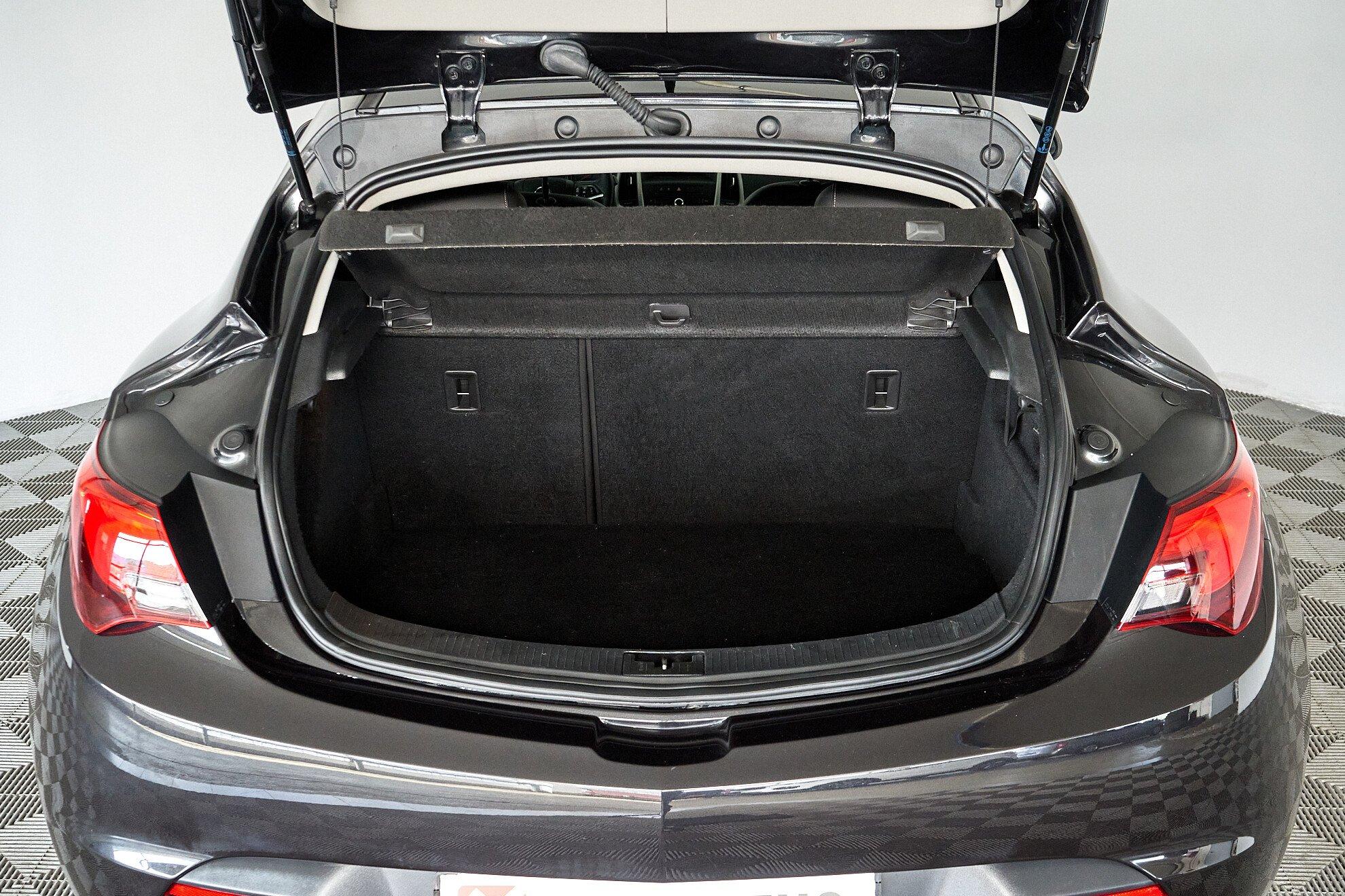 Opel Astra 2013, черный