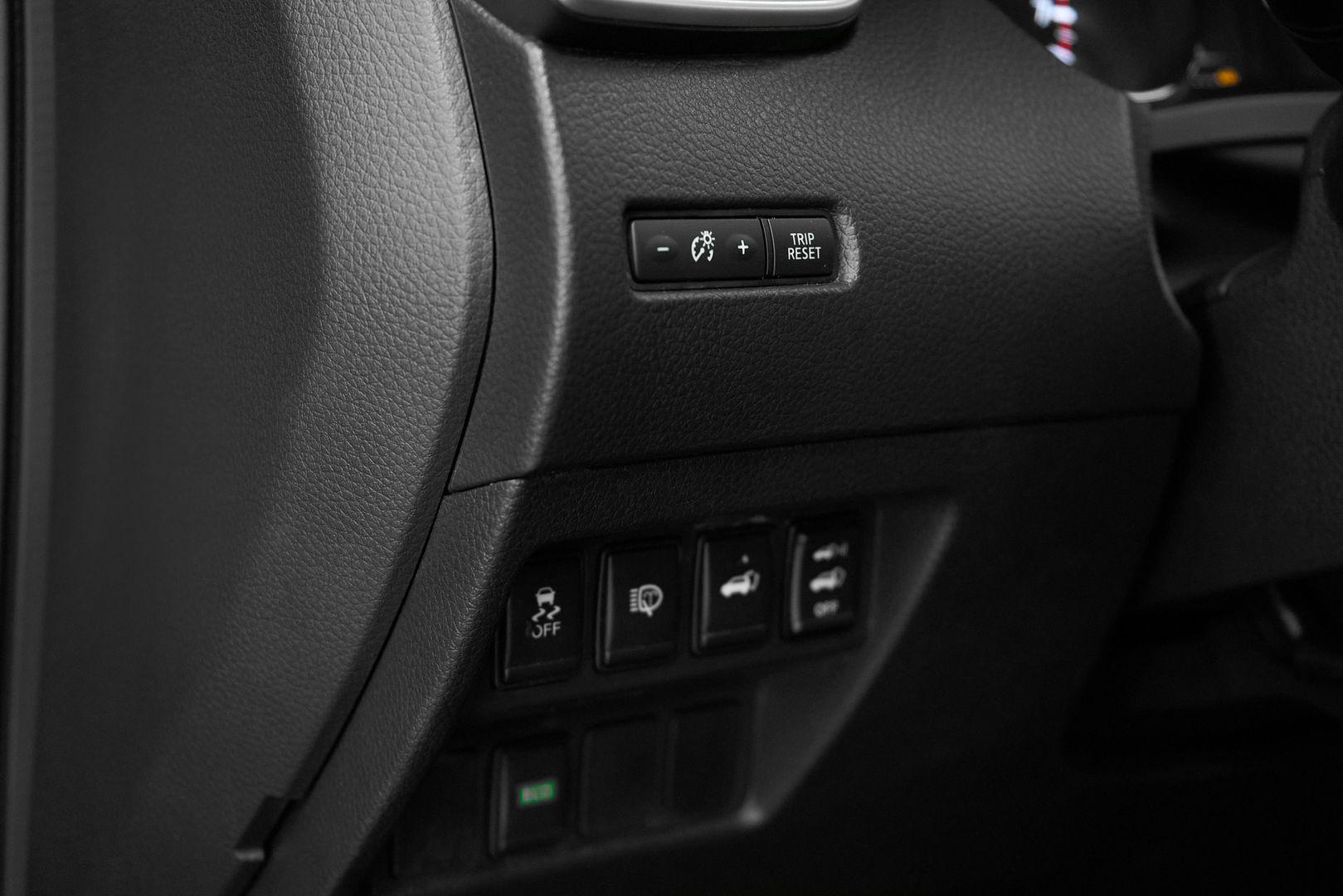Nissan X-Trail 2018, черный