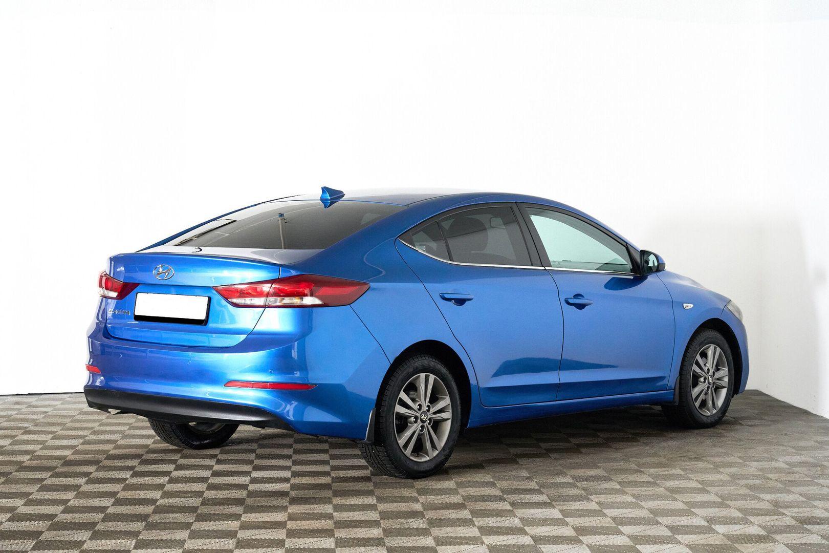Hyundai Elantra 2018, синий