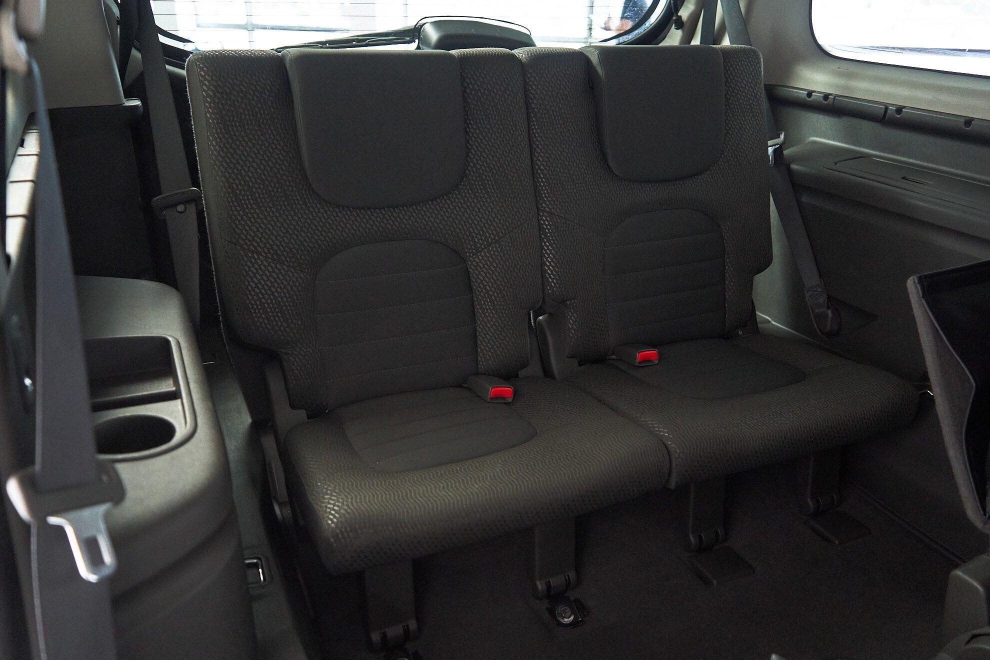 Nissan Pathfinder 2011, серебряный