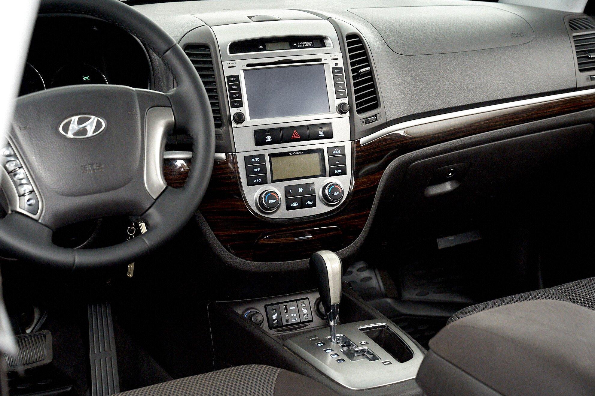 Hyundai Santa Fe 2010, коричневый