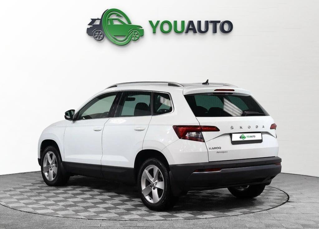 Skoda Karoq 2020, белый