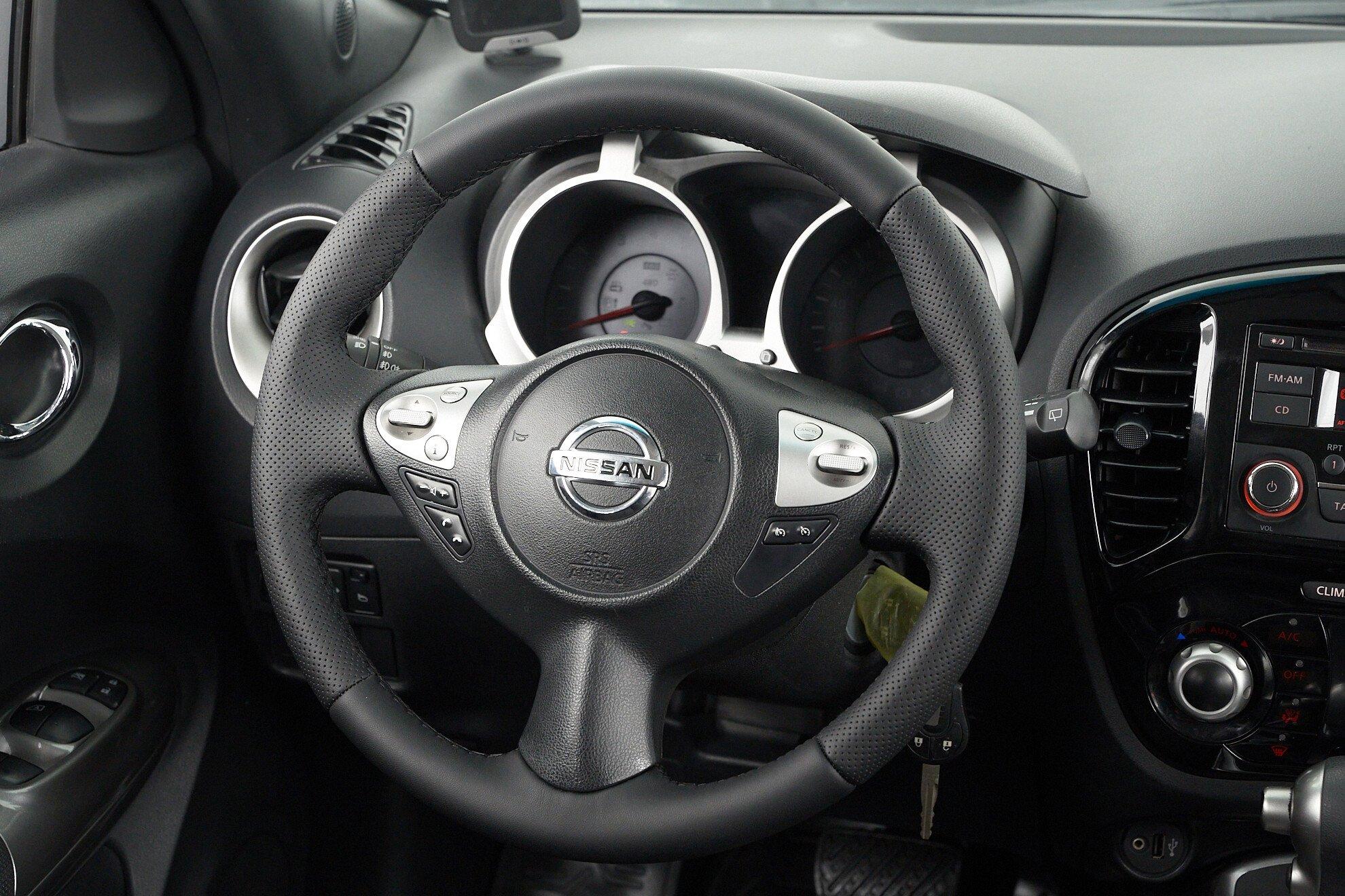 Nissan Juke 2013, белый