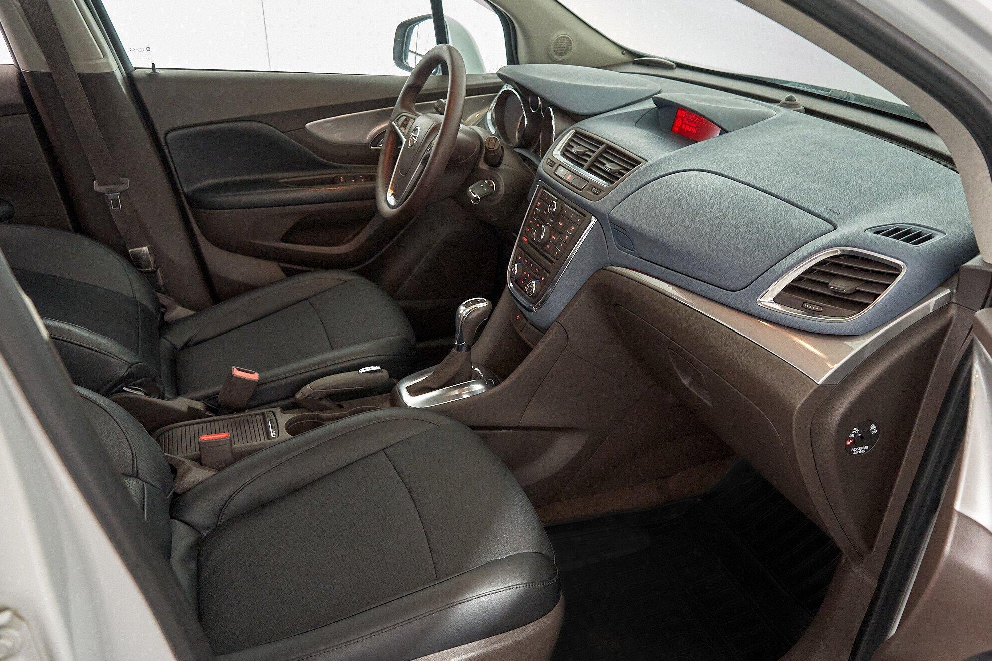 Opel Mokka 2013, белый