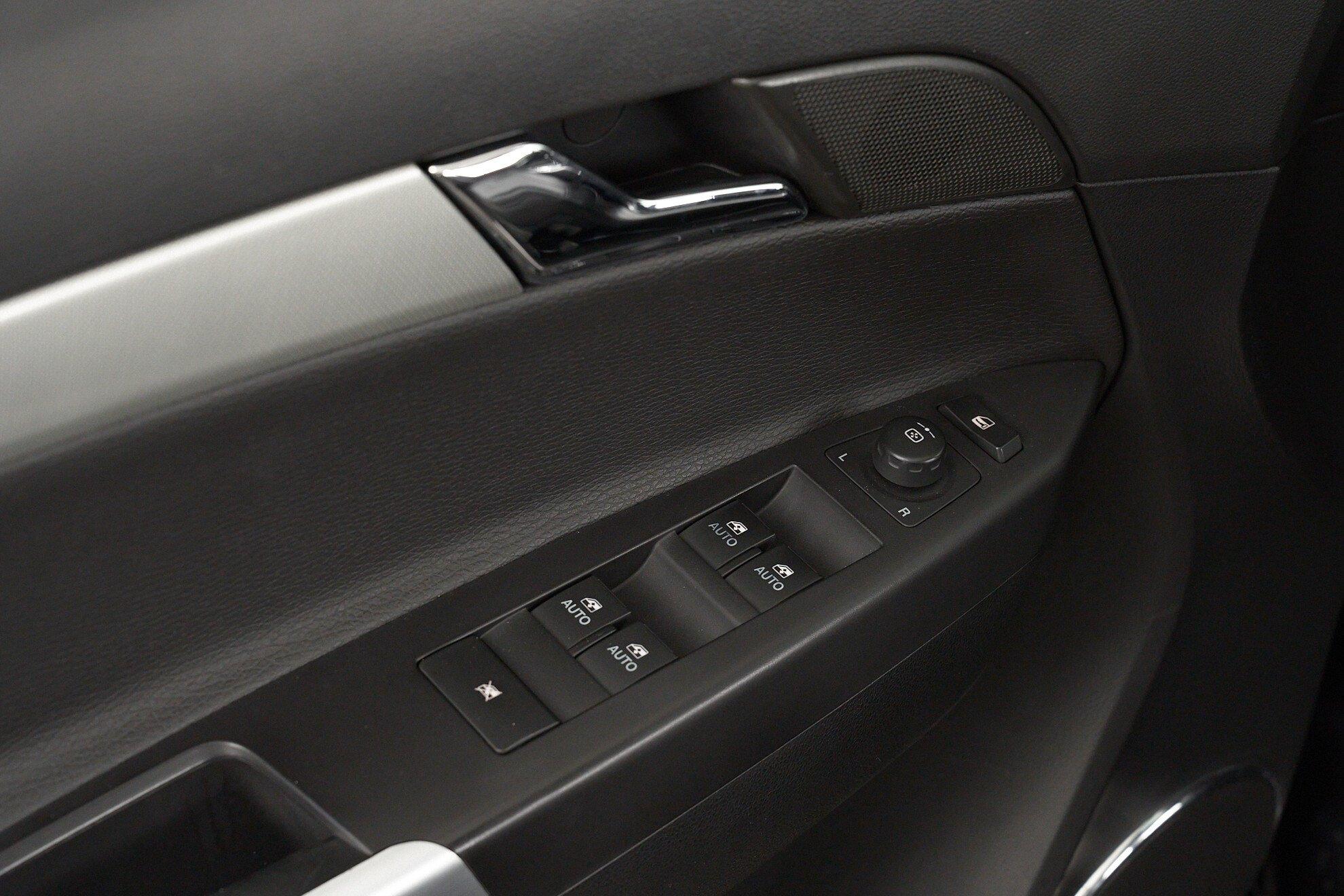 Opel Antara 2013, черный