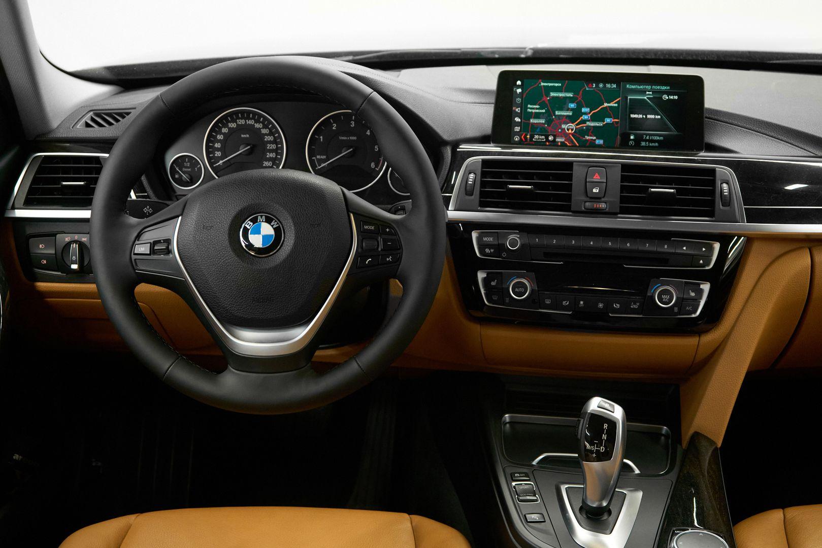 BMW 3 серии 2018, черный