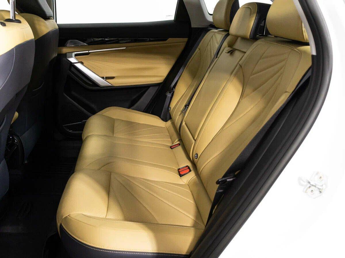 Geely Boyue 2023, белый