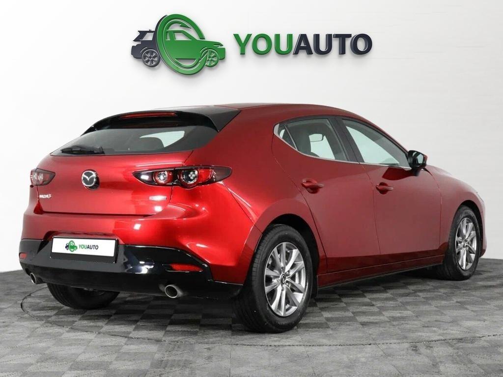 Mazda 3 2019, красный
