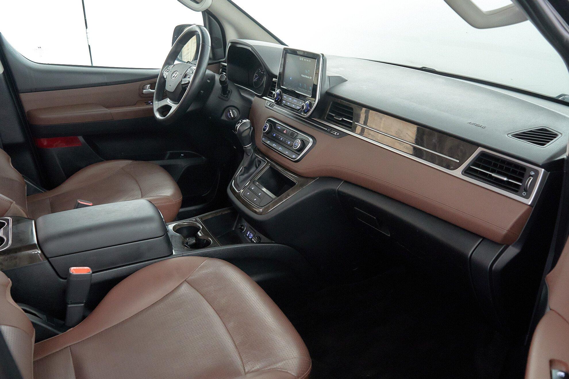 Hyundai Grand Starex 2018, черный