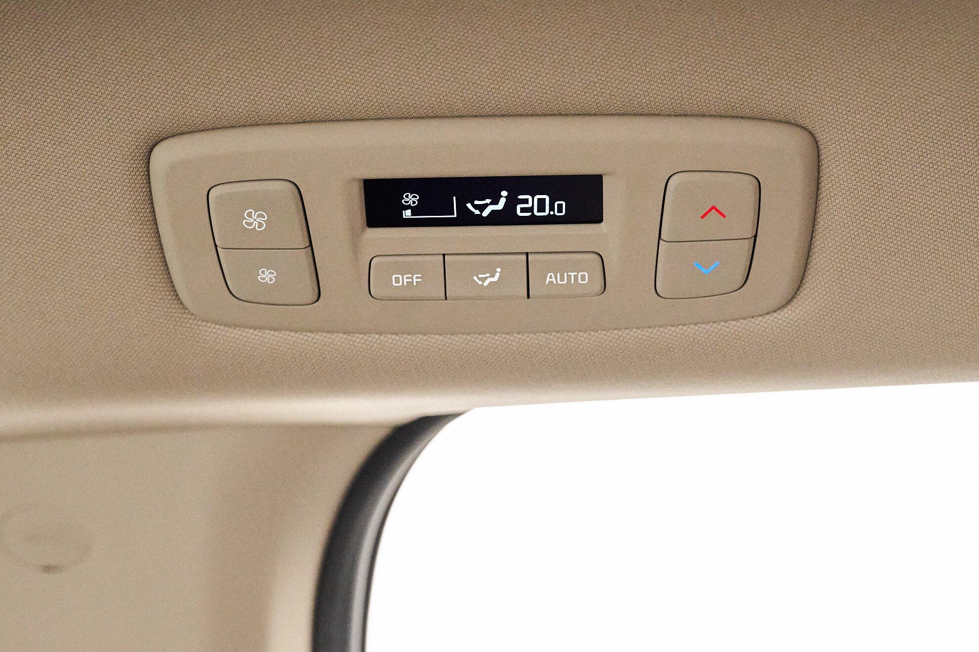 Kia Carnival 2022, черный