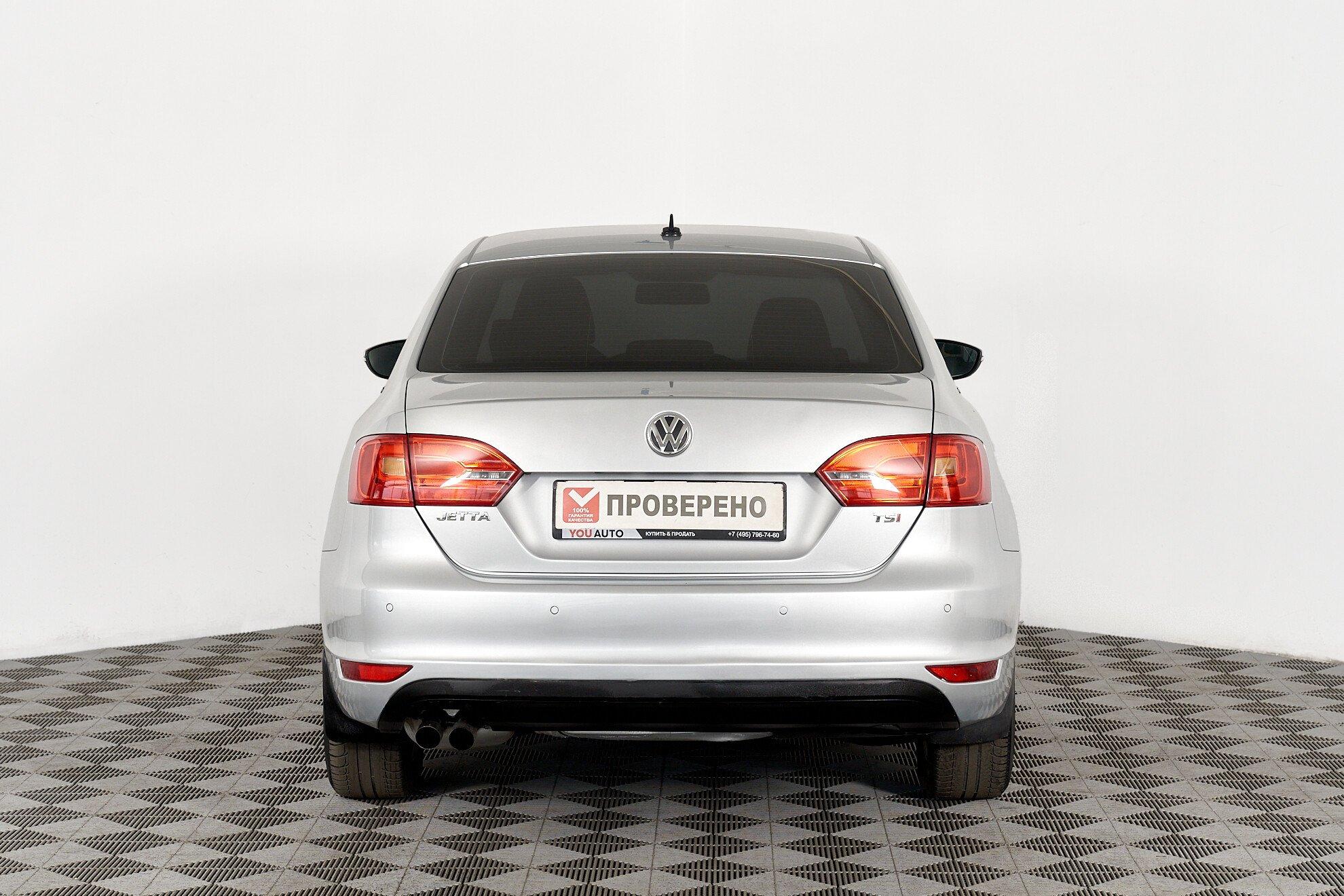 Volkswagen Jetta 2011, серебряный
