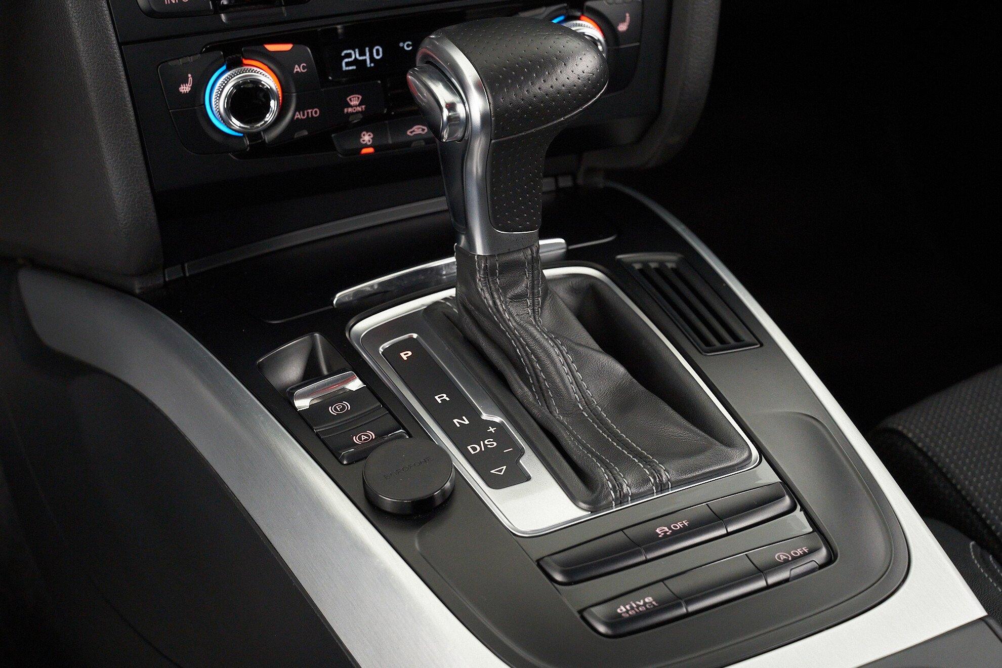 Audi A4 2013, черный