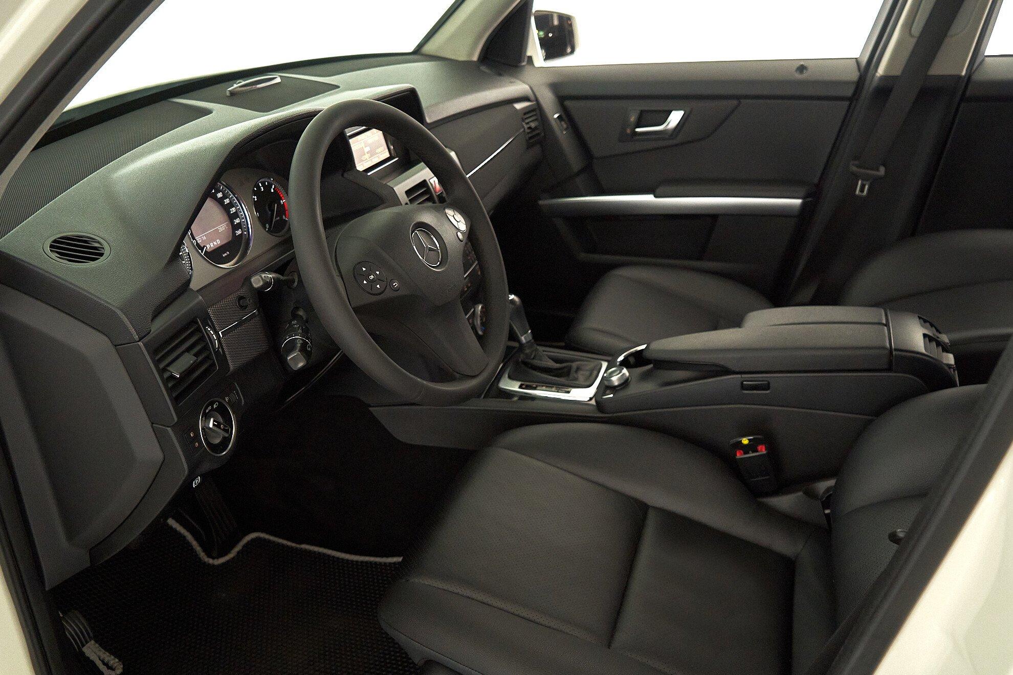 Mercedes-Benz GLK-Класс 2012, белый