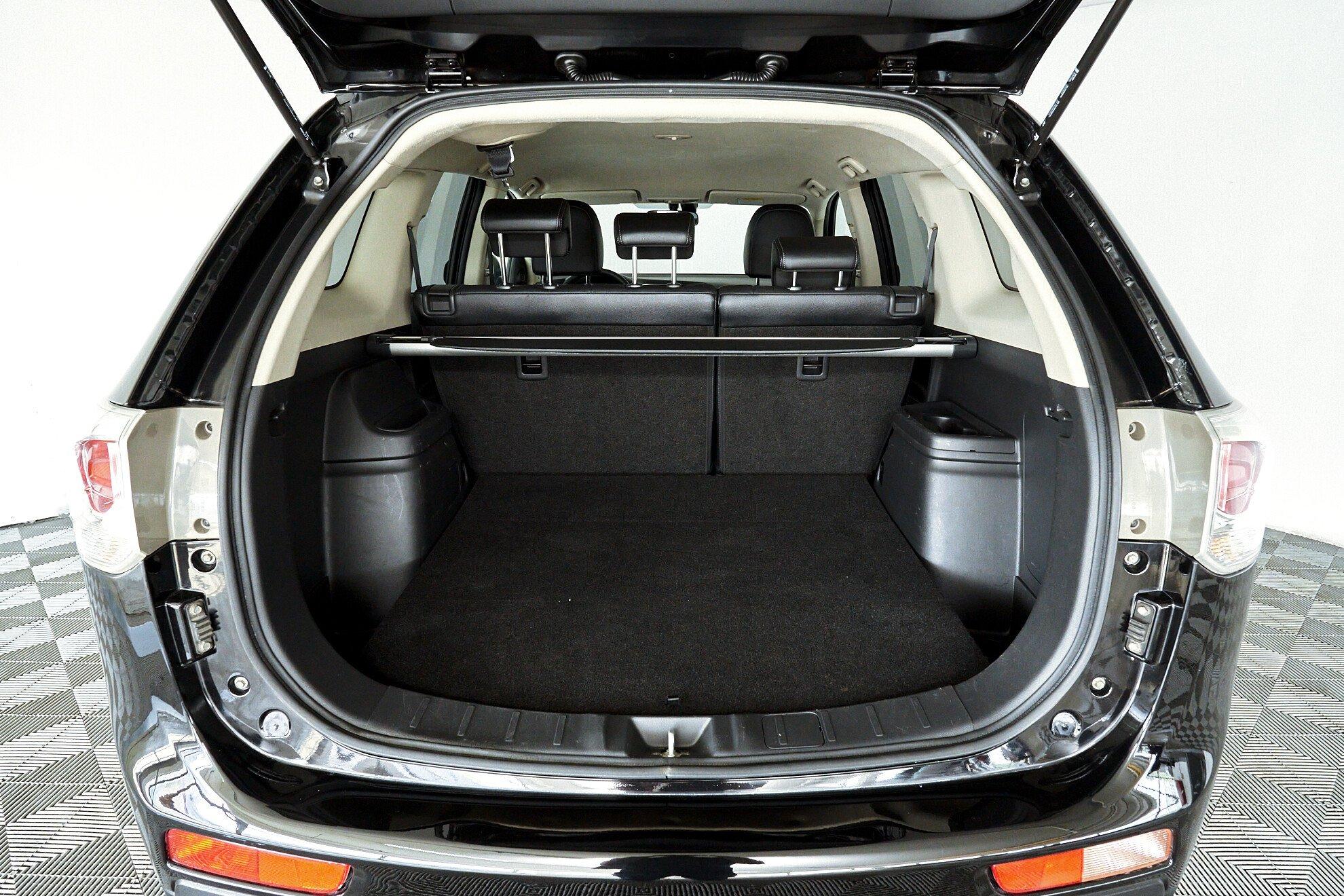 Mitsubishi Outlander 2012, черный