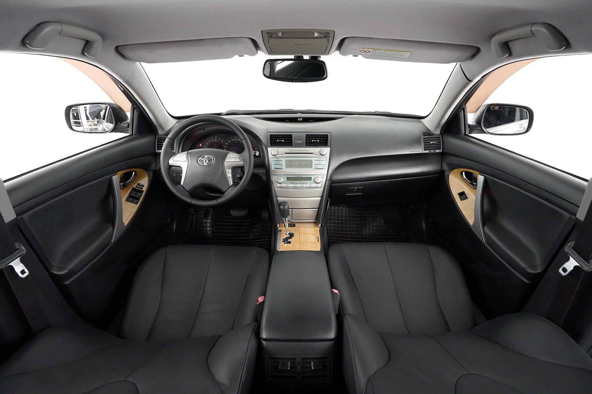 Toyota Camry 2008, серый