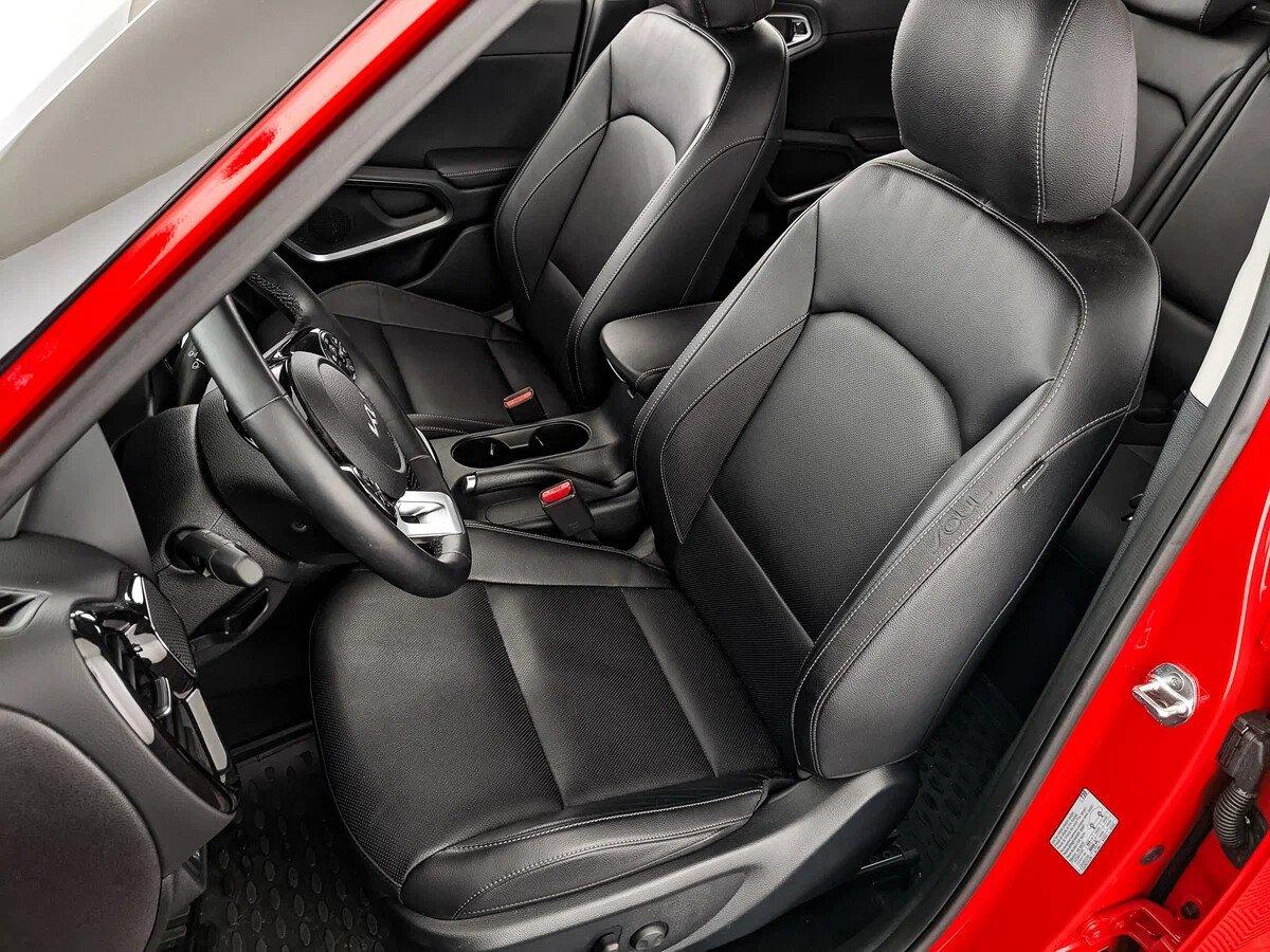 Kia Soul 2022, красный