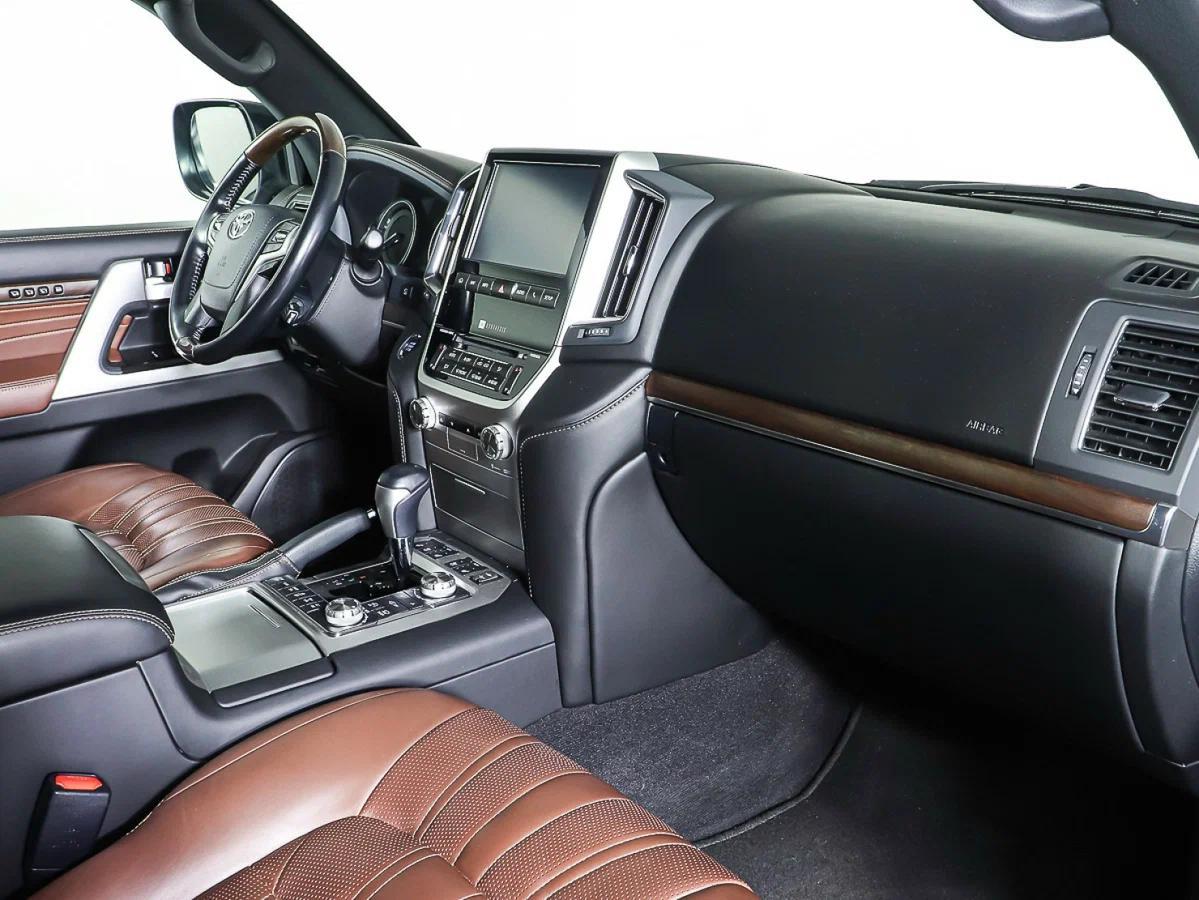 Toyota Land Cruiser 2019, синий