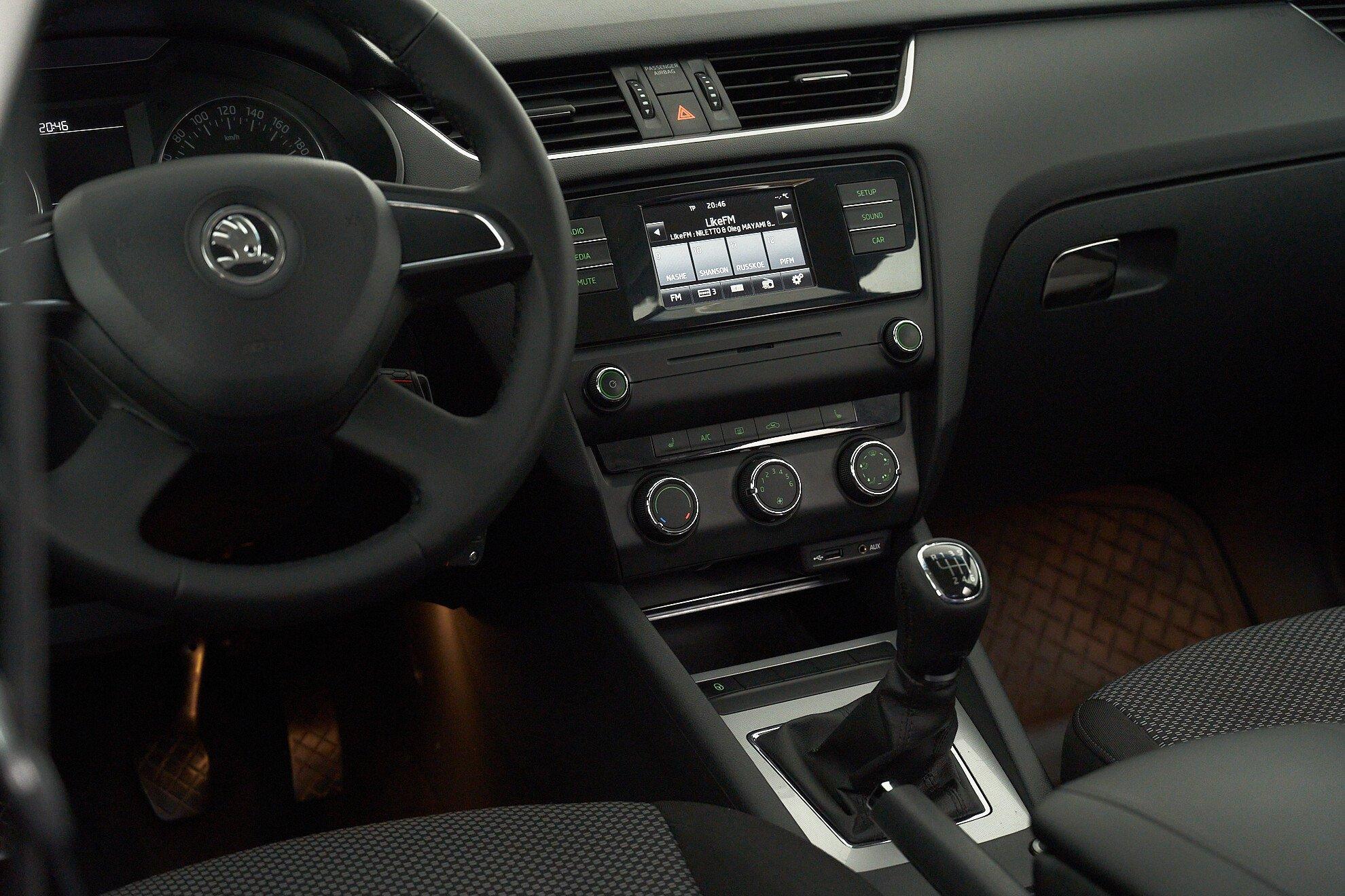 Skoda Octavia 2014, черный