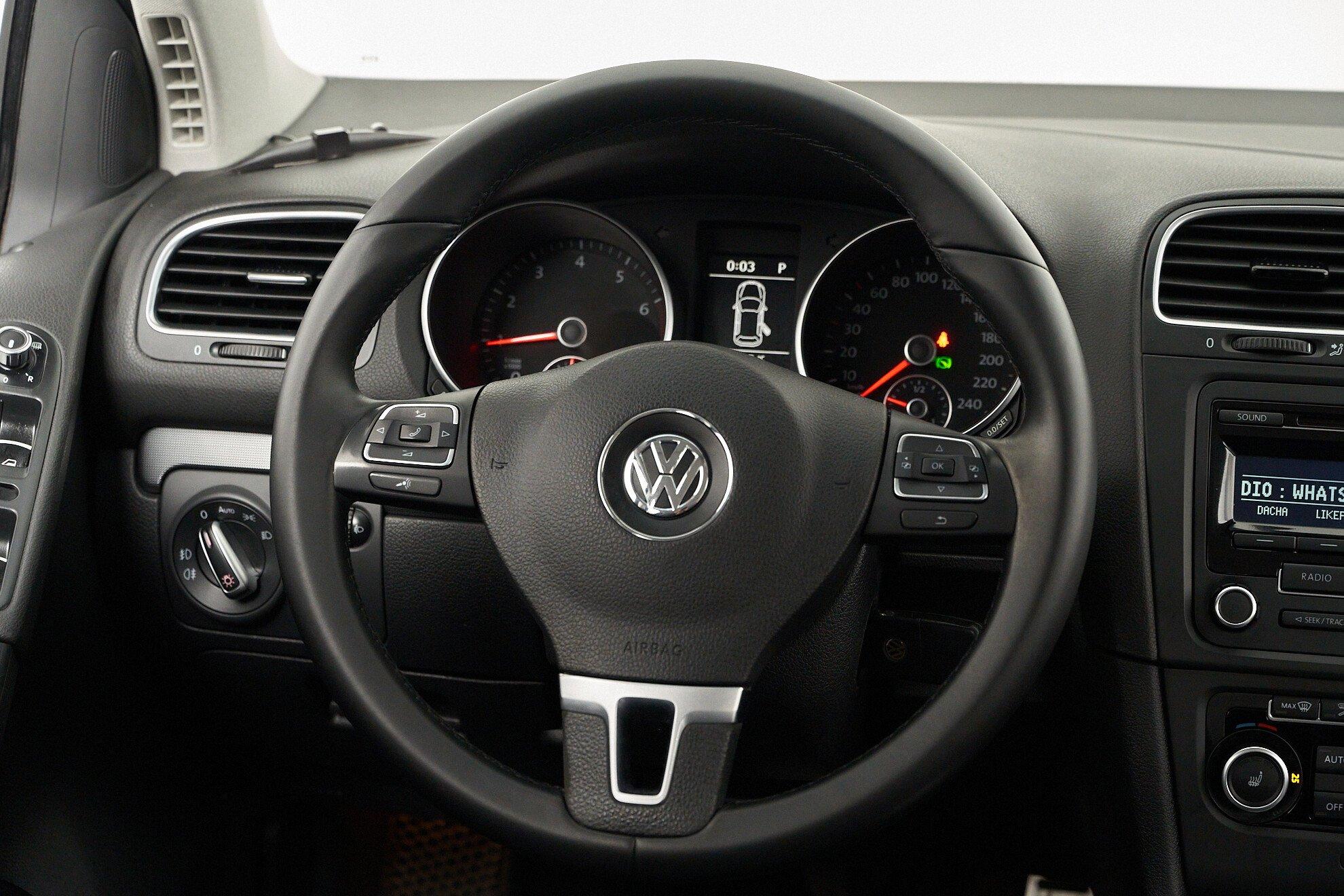 Volkswagen Golf 2012, черный
