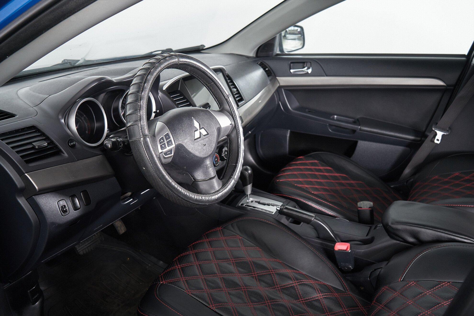 Mitsubishi Lancer 2013, синий