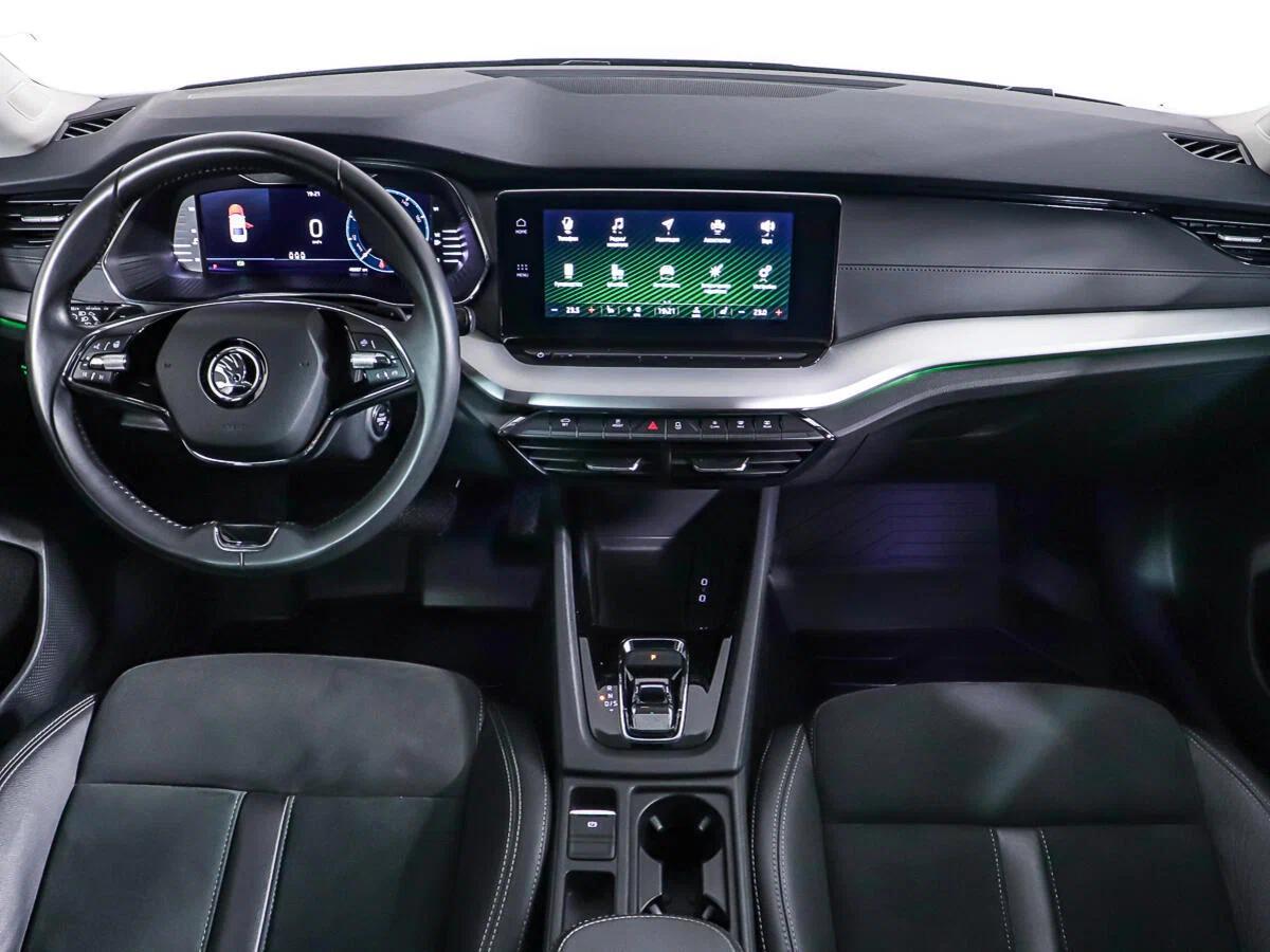 Skoda Octavia 2023, серый