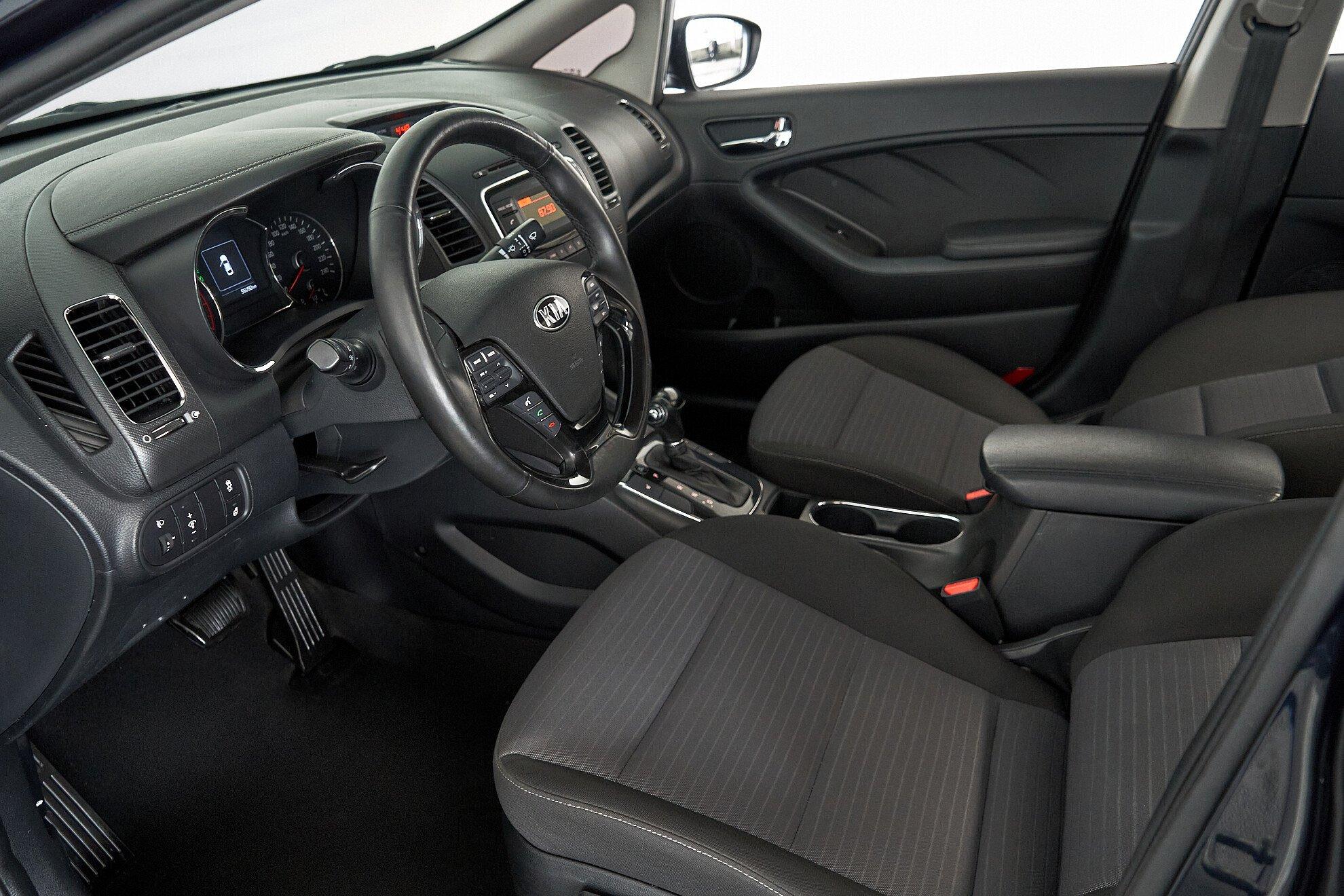 Kia Cerato 2017, синий