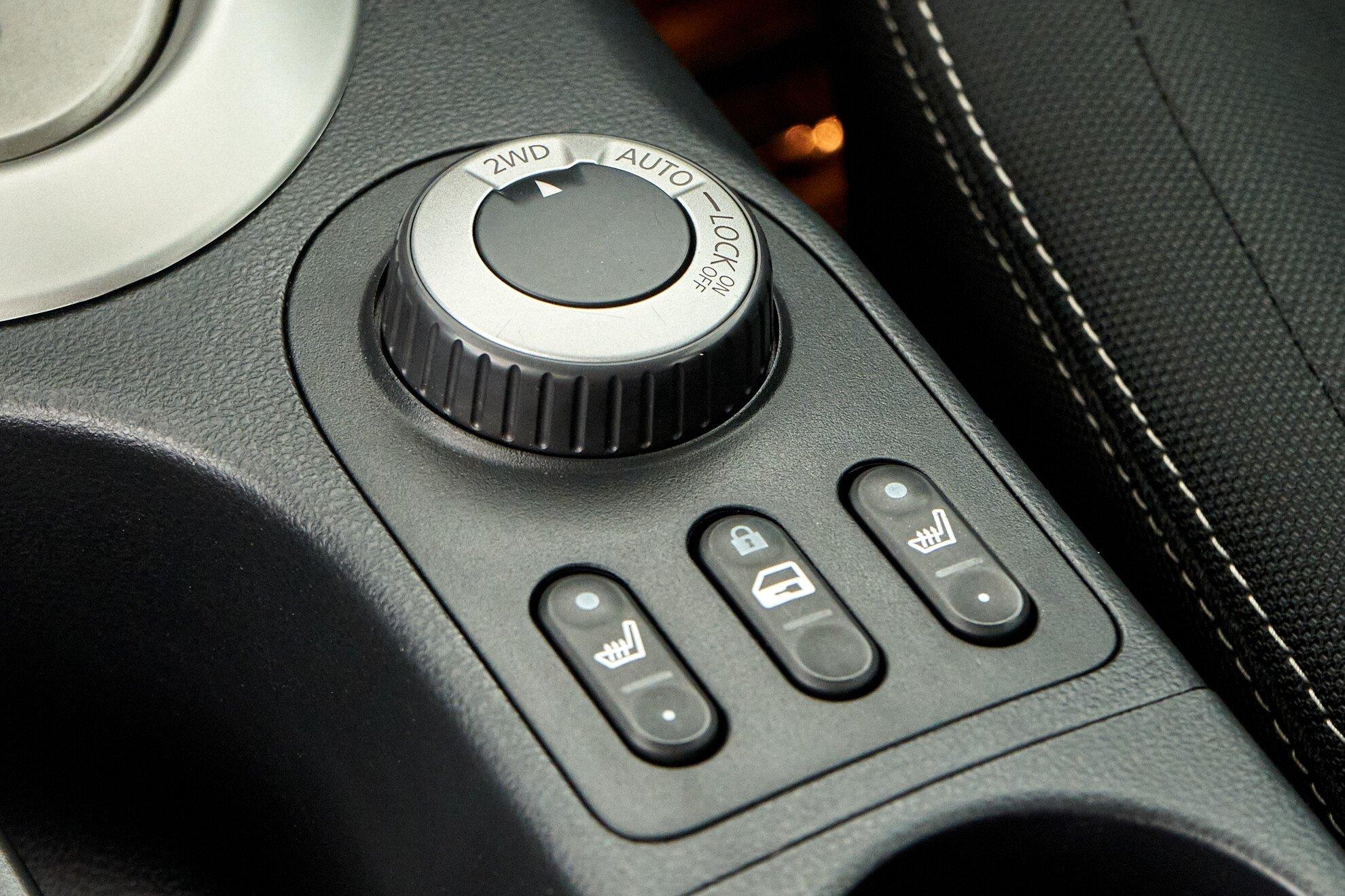 Nissan Qashqai 2013, красный