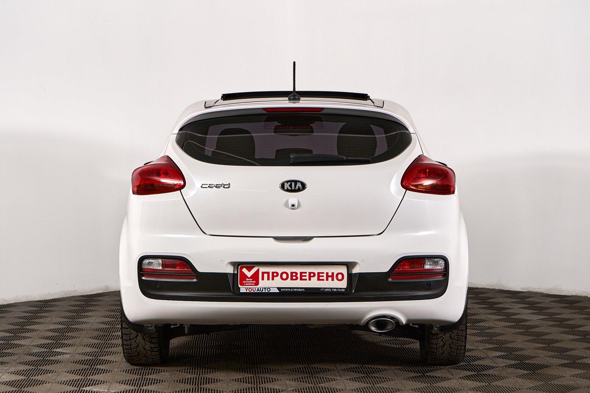 Kia Ceed 2015, белый