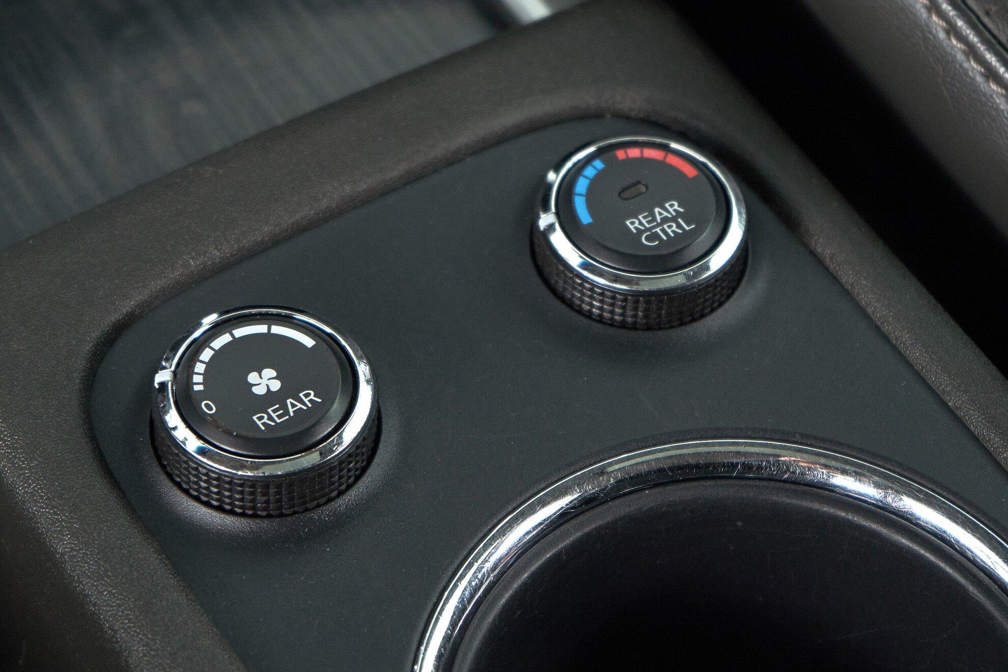 Nissan Pathfinder 2013, синий