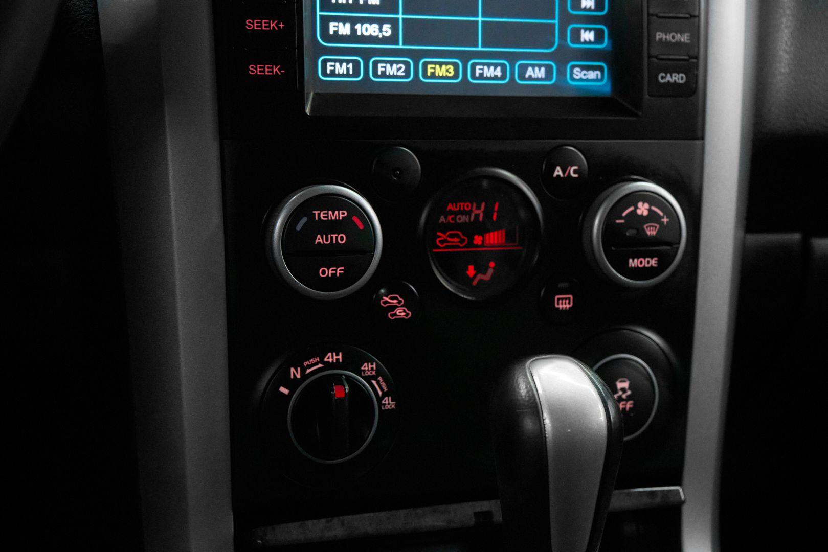 Suzuki Grand Vitara 2011, серый