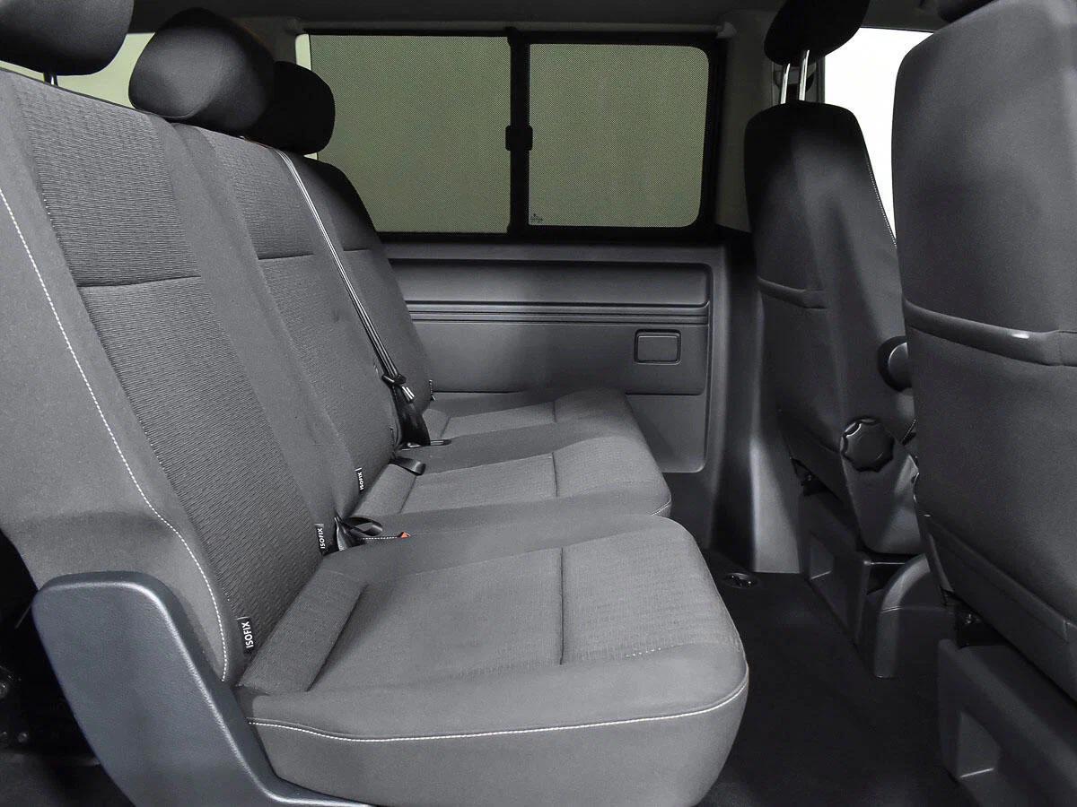 Volkswagen Caravelle 2018, серебряный