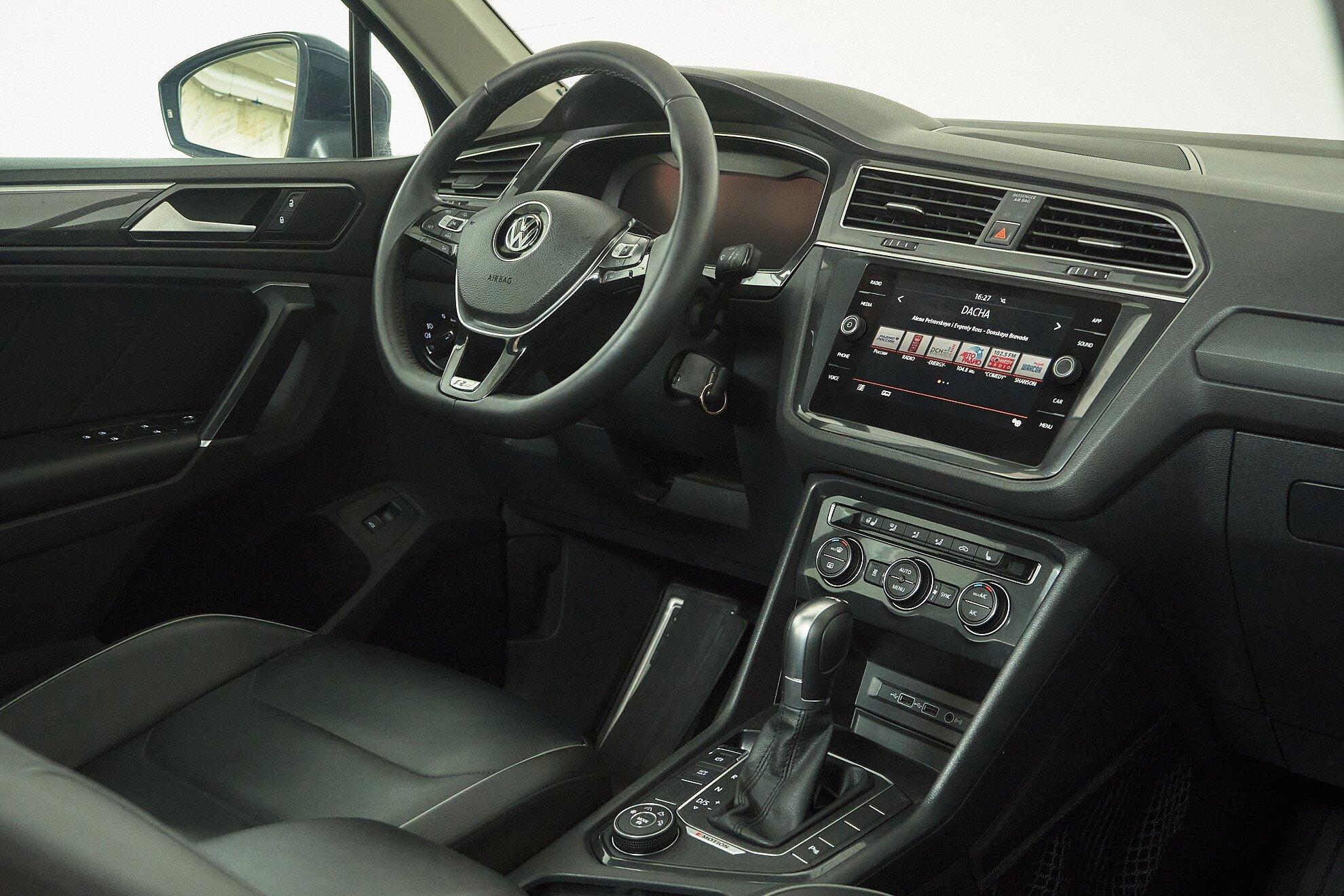 Volkswagen Tiguan 2018, черный