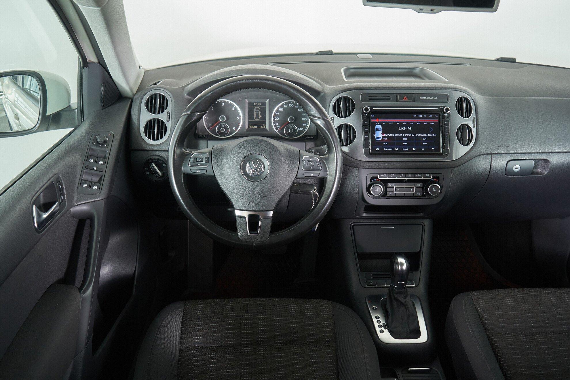 Volkswagen Tiguan 2014, белый