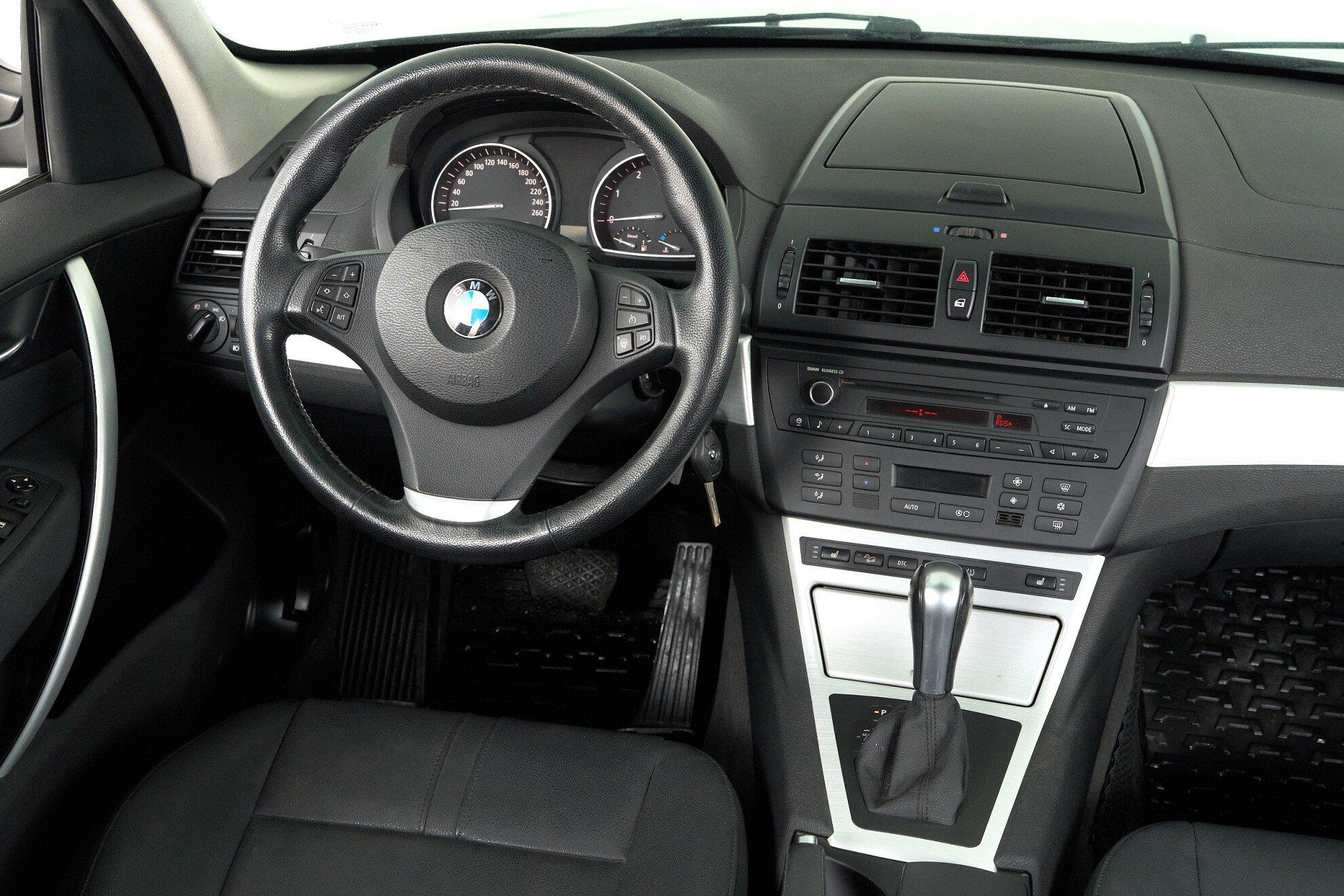 BMW X3 2010, черный
