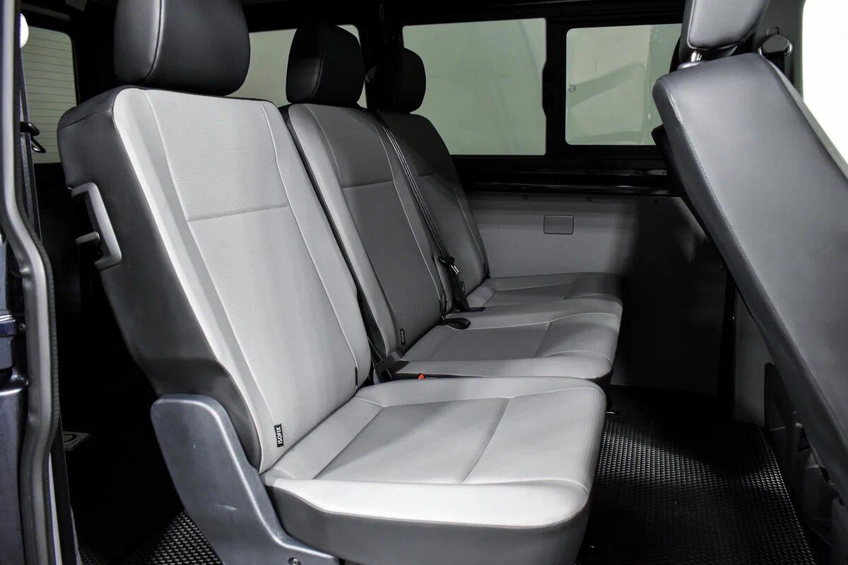 Volkswagen Transporter 2021, серый