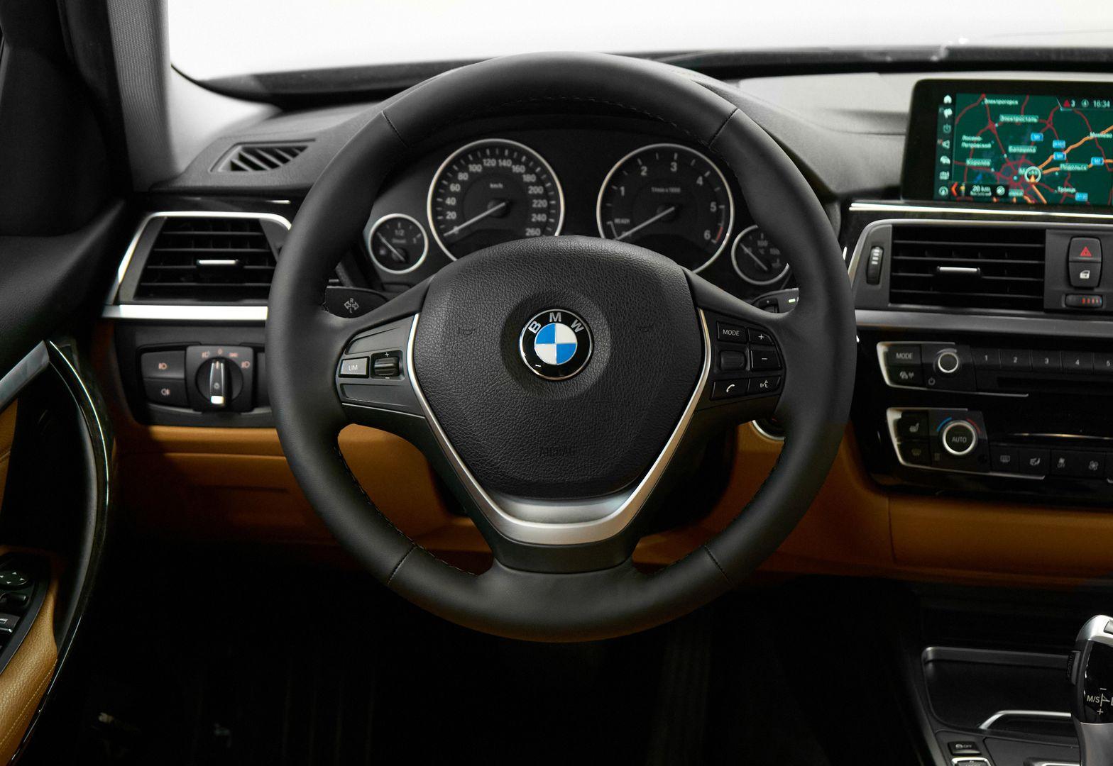 BMW 3 серии 2018, черный