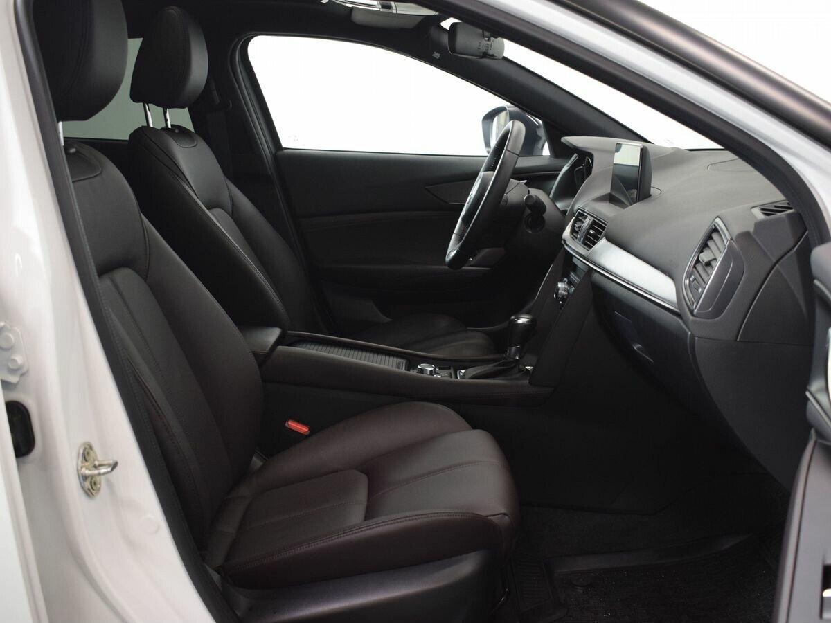 Mazda CX-4 2022, белый