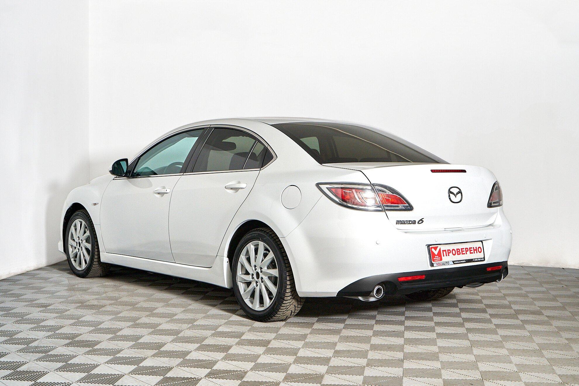Mazda 6 2010, белый