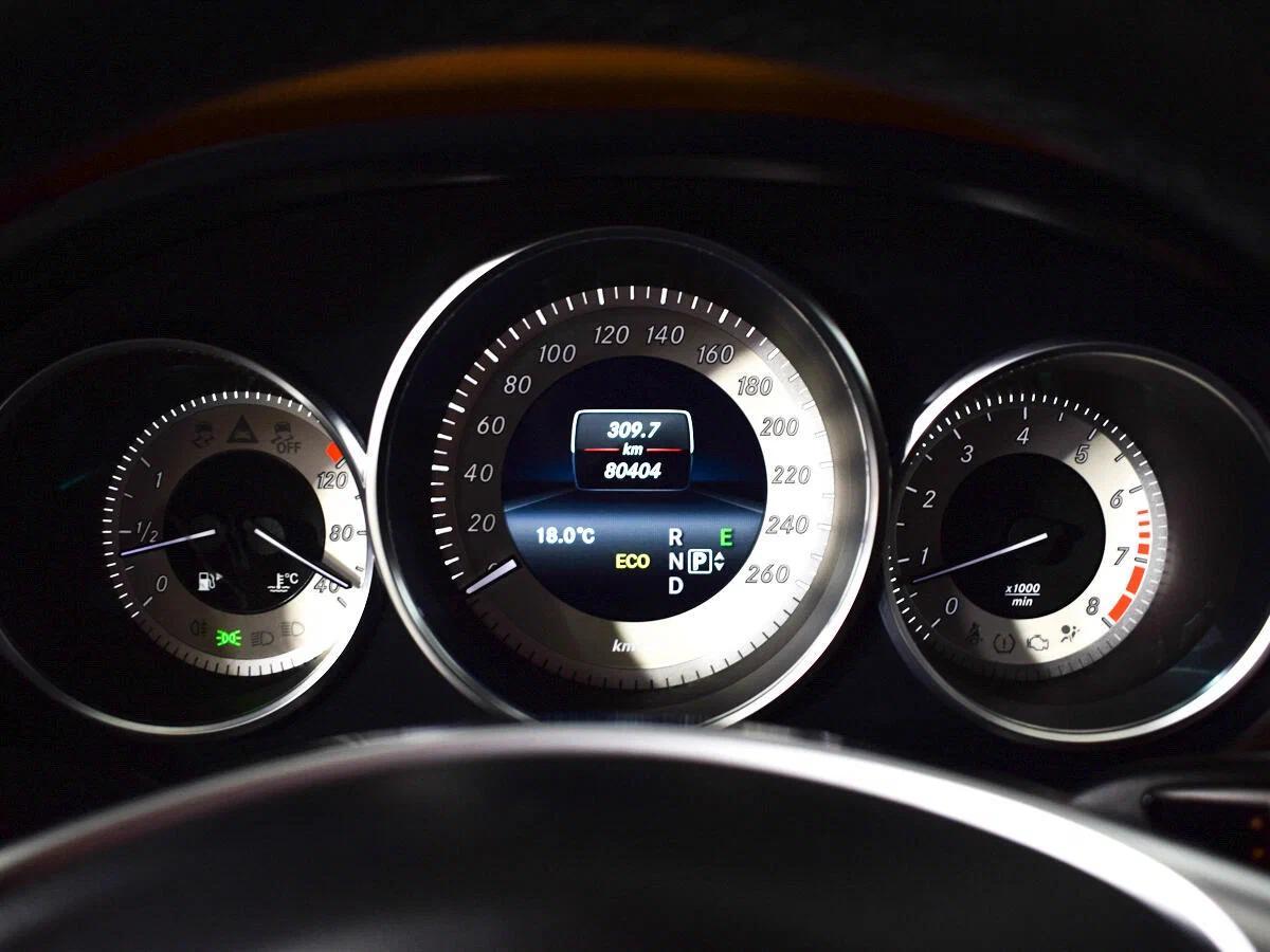 Mercedes-Benz CLS 2017, белый