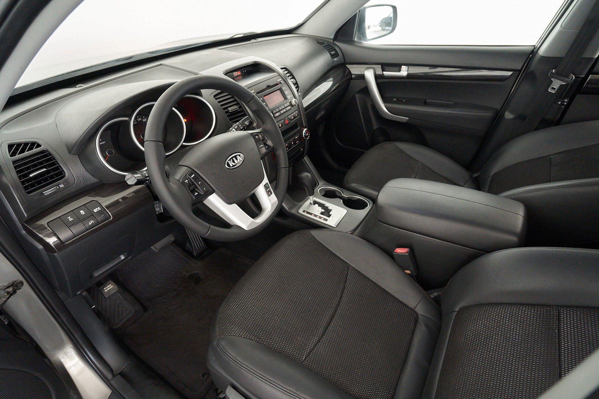 Kia Sorento 2010, серый