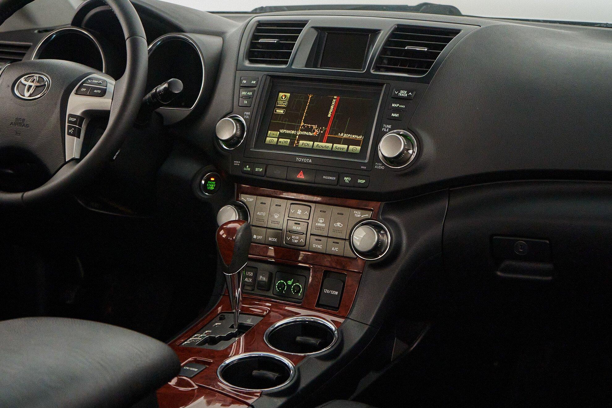 Toyota Highlander 2012, черный