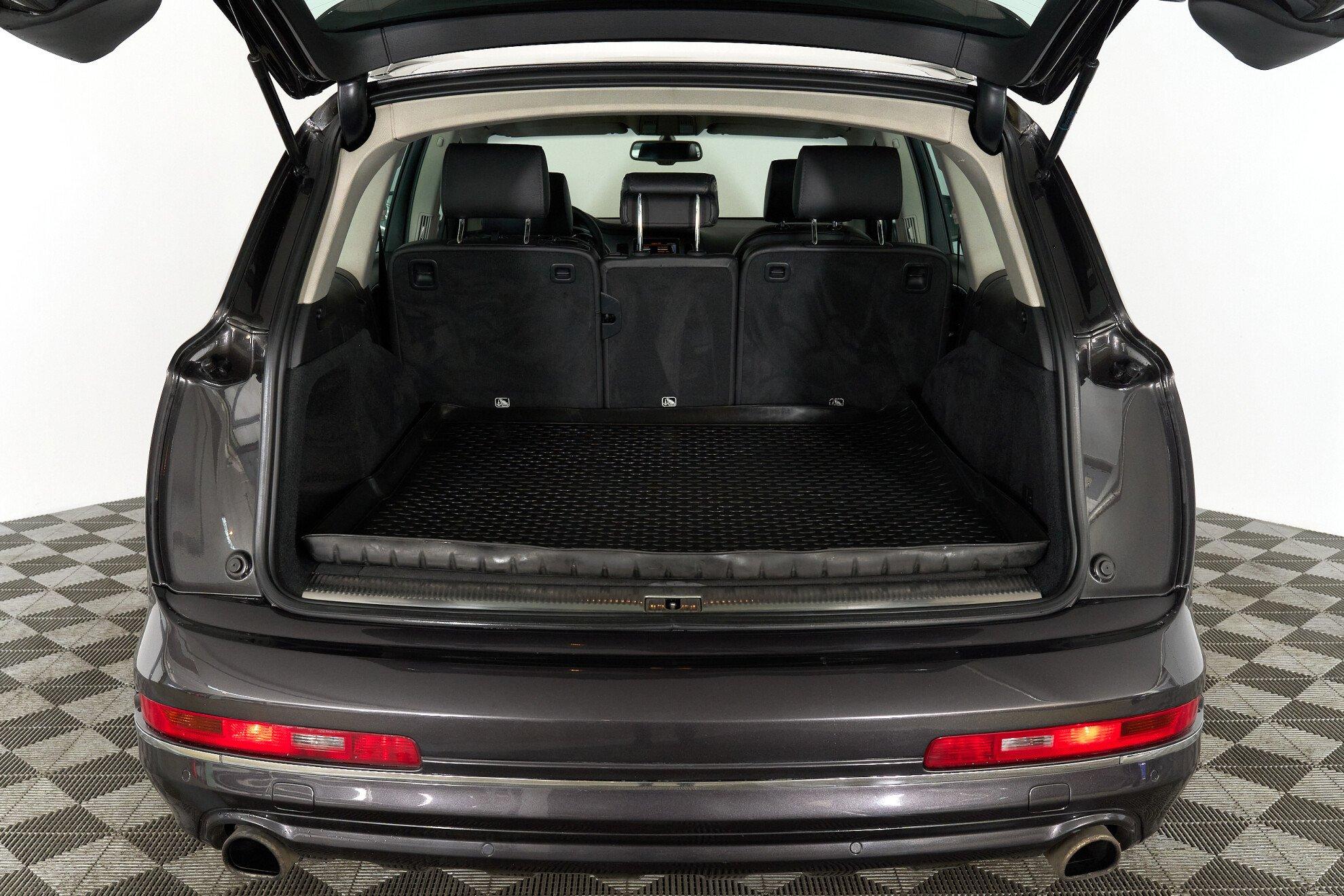 Audi Q7 2014, черный