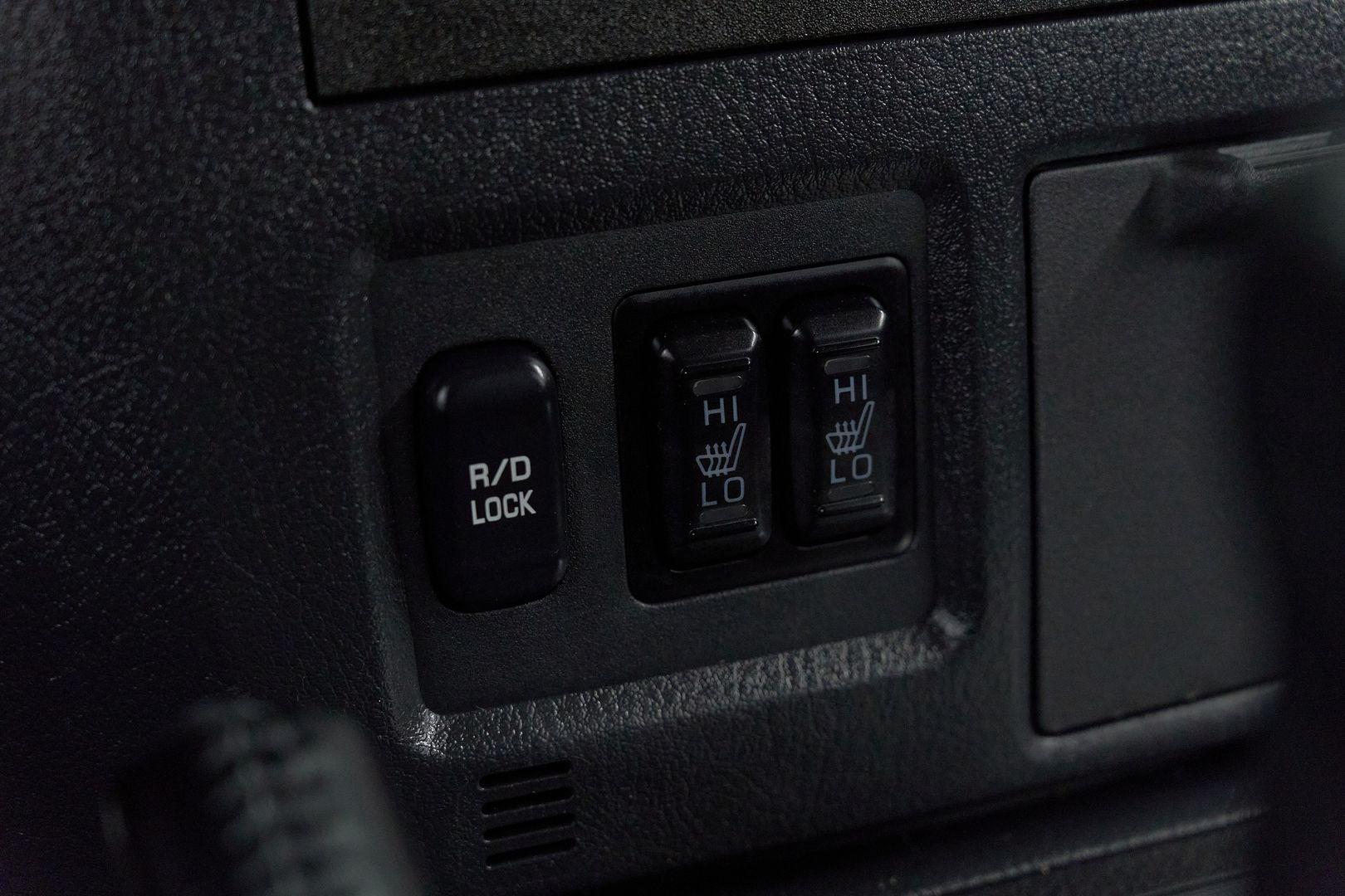 Mitsubishi Pajero 2012, черный