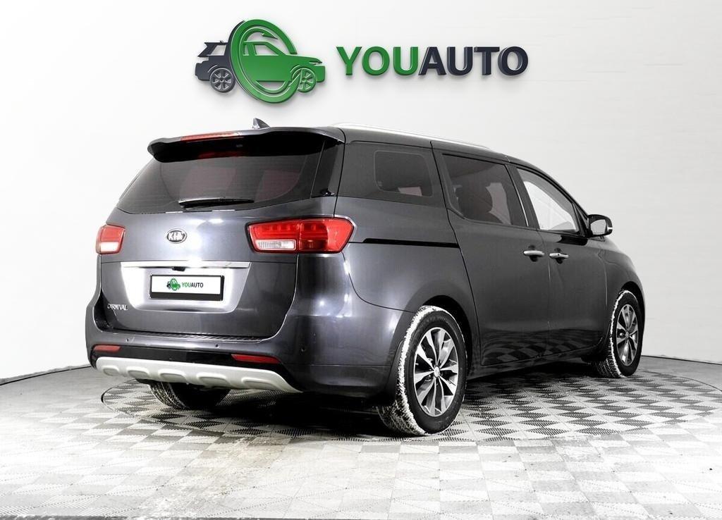 Kia Carnival 2017, серый