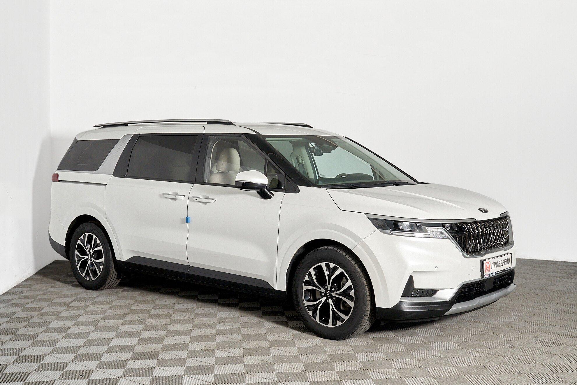 Kia Carnival 2021, белый