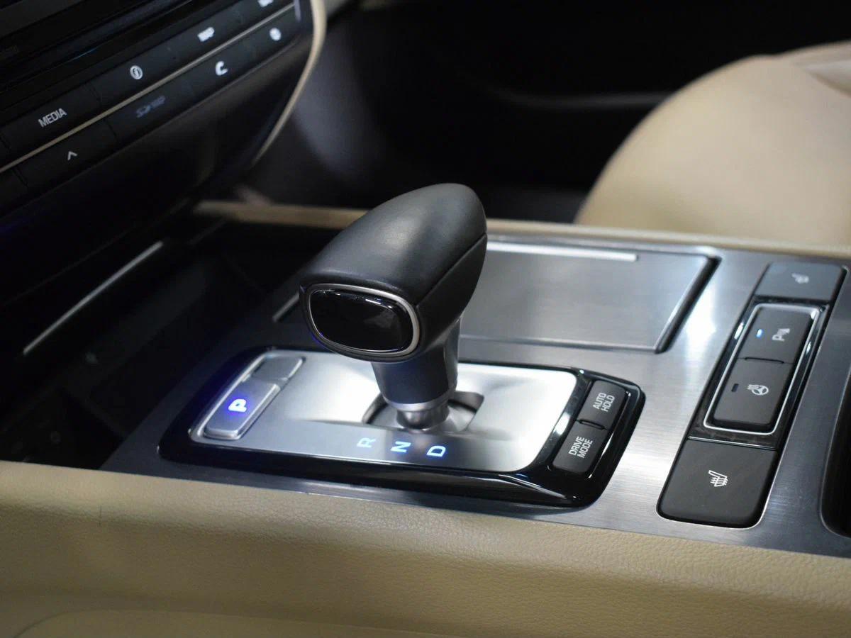 Genesis G80 2018, серый